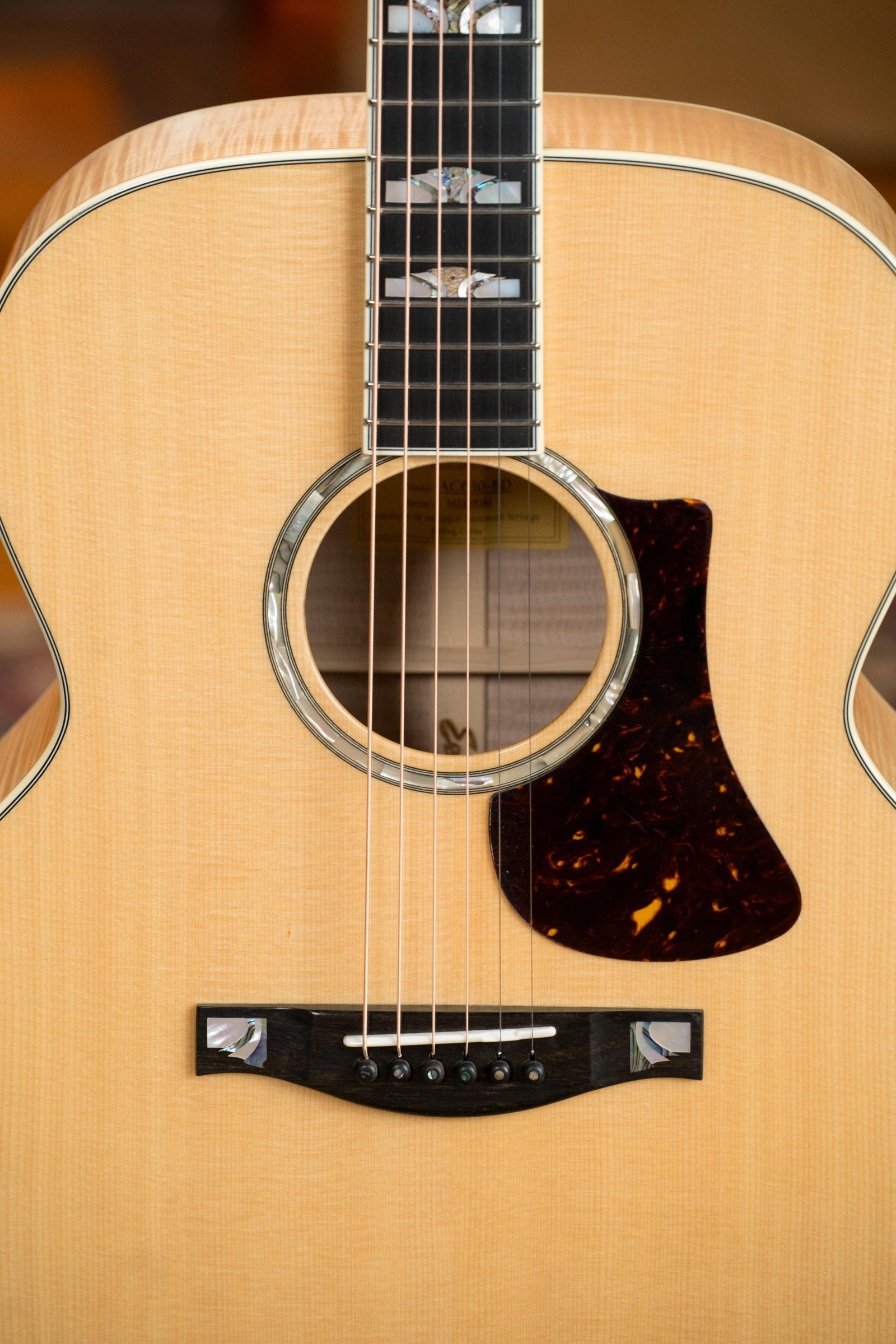 Eastman AC630-BD Engelmann Spruce/Flamed Maple Blonde Jumbo Acoustic Guitar #5381