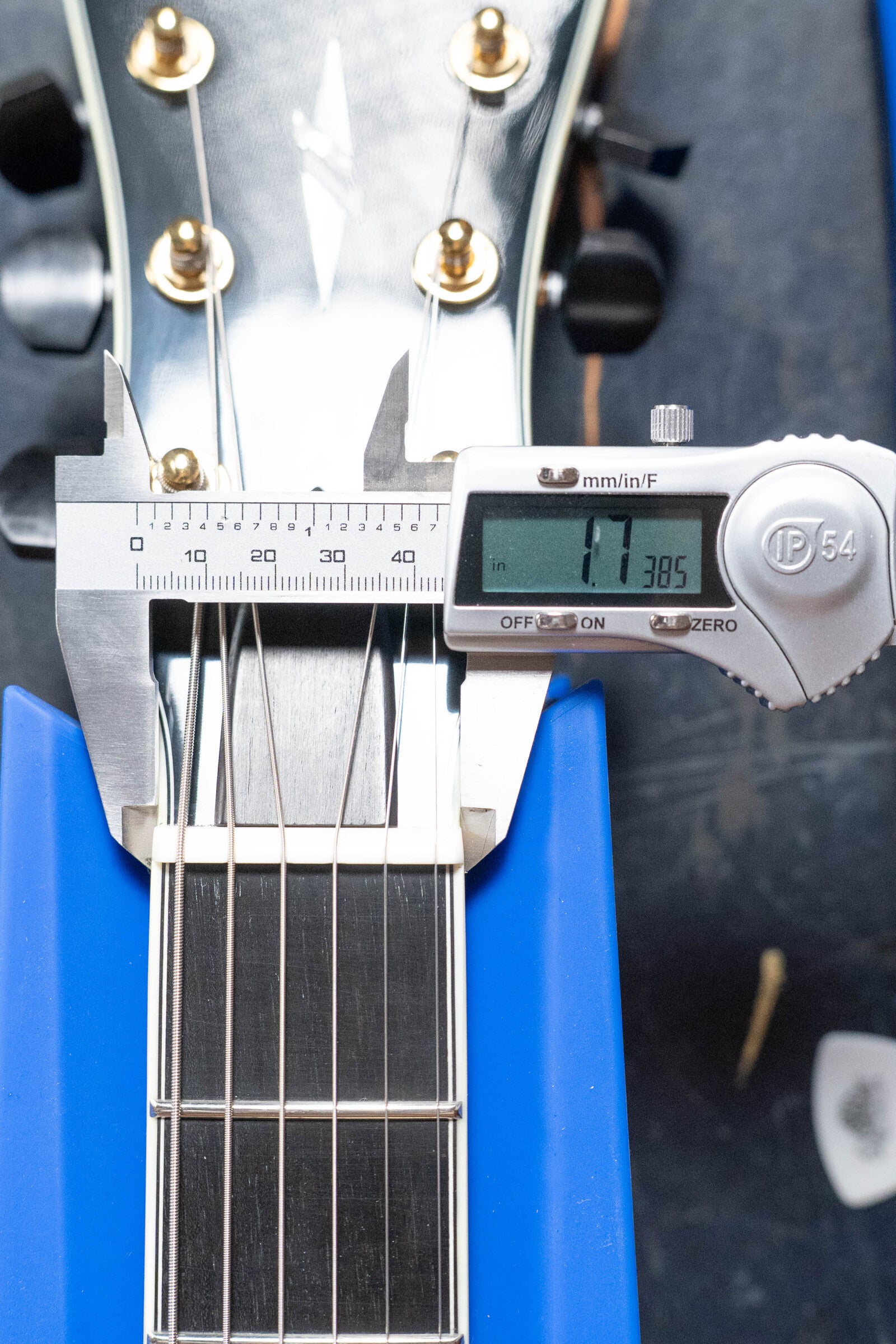 Eastman AR805CE-GB Spruce/Maple Goldburst Guitar w/Lollar Pickup #0933