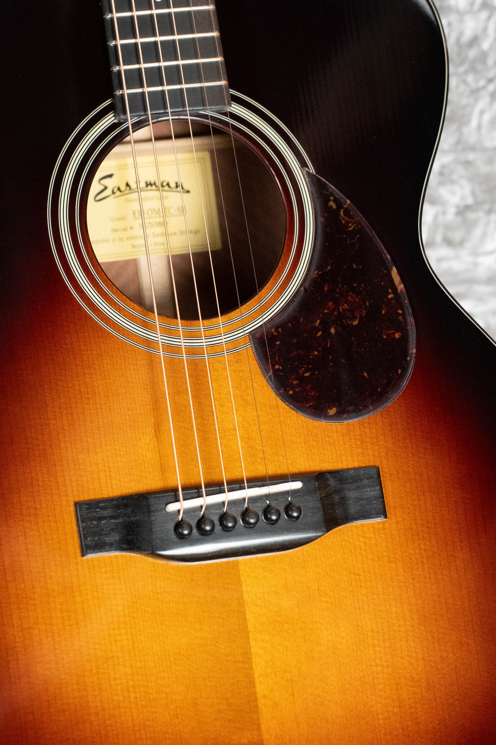 Eastman E10OM-TC-SB Thermo-Cured Adirondack/Mahogany Sunburst Orchestra Model Acoustic Guitar #3609