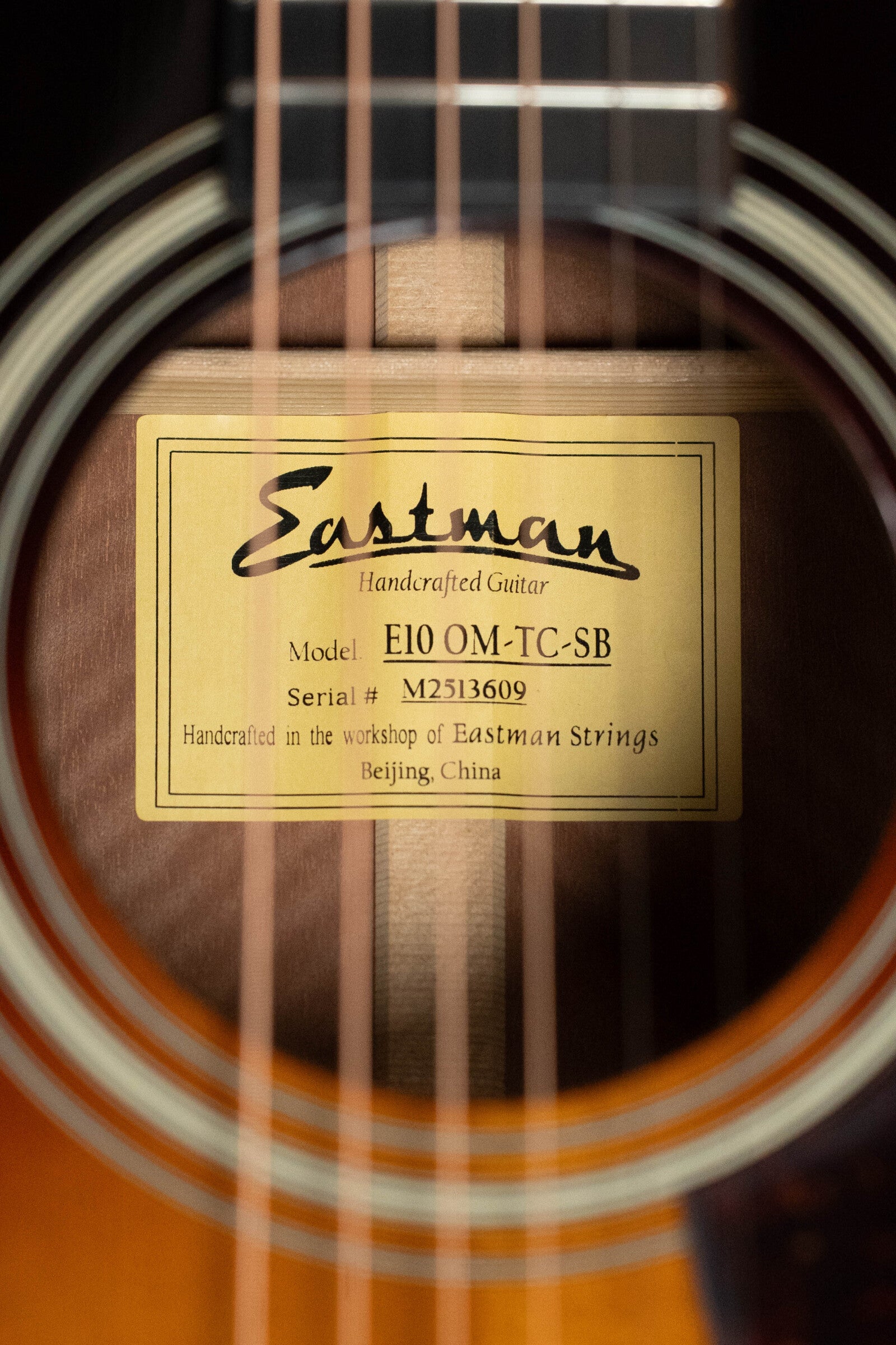 Eastman E10OM-TC-SB Thermo-Cured Adirondack/Mahogany Sunburst Orchestra Model Acoustic Guitar #3609
