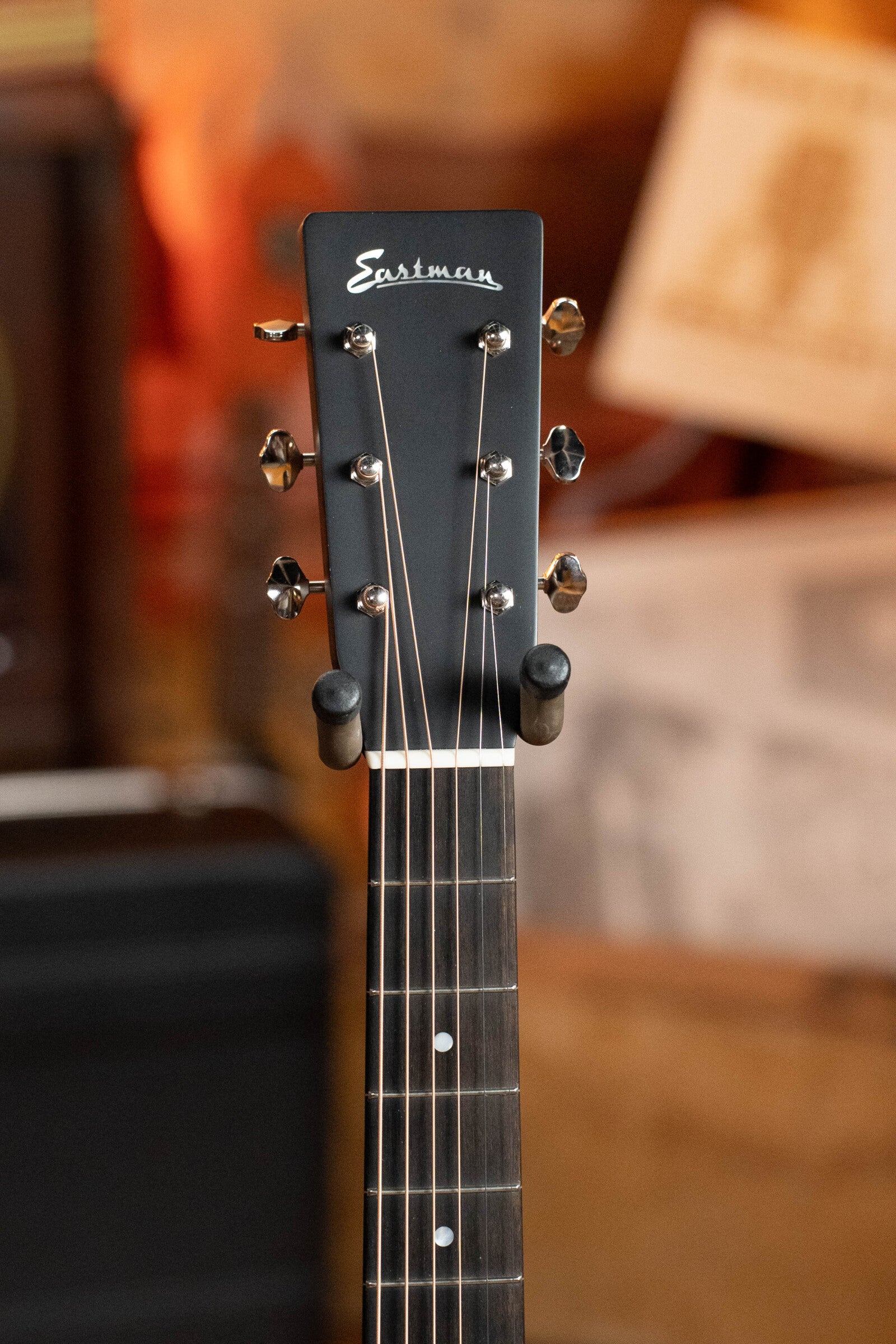 Eastman E10OM-TC-SB Thermo-Cured Adirondack/Mahogany Sunburst Orchestra Model Acoustic Guitar #3609
