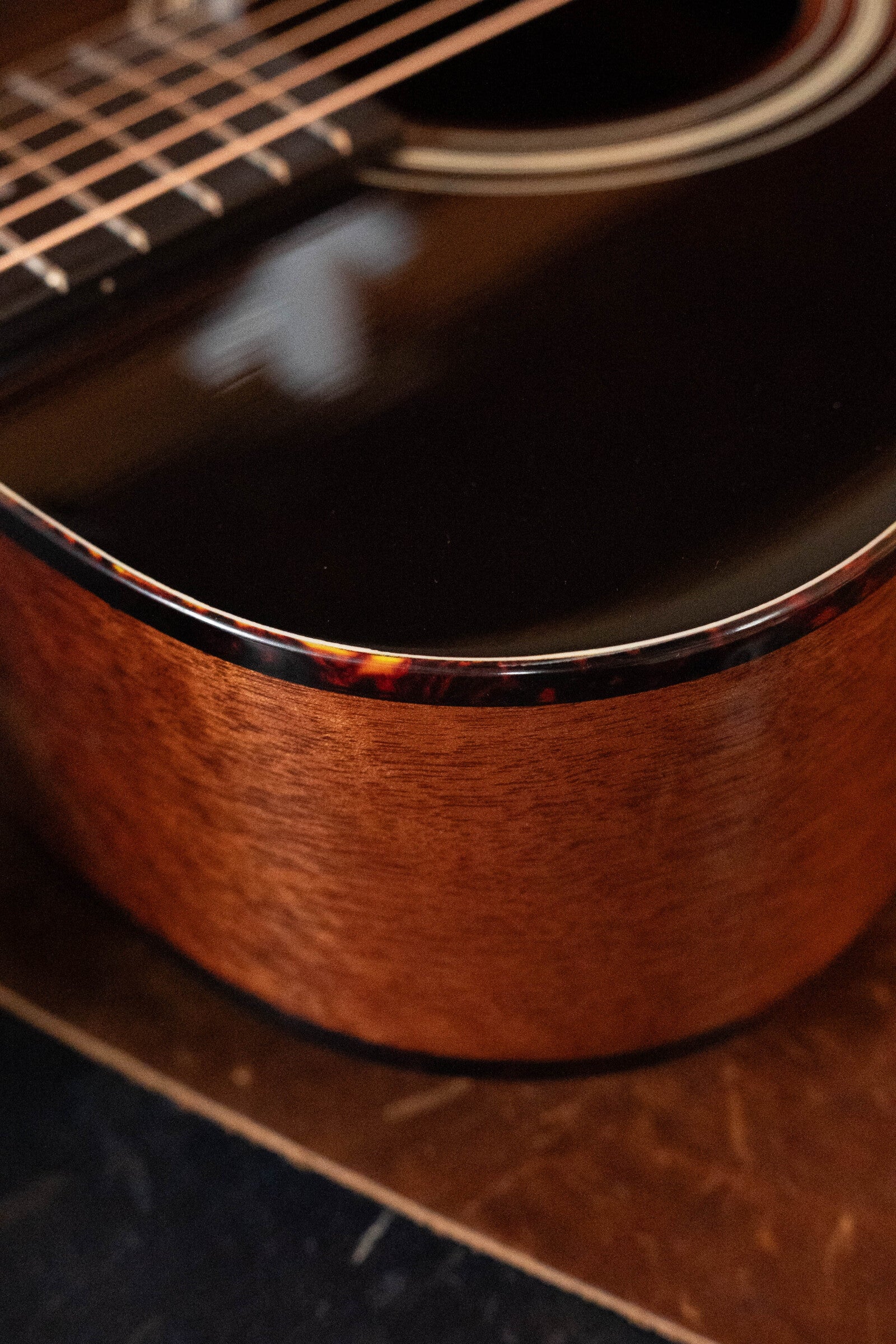 Eastman E10OM-TC-SB Thermo-Cured Adirondack/Mahogany Sunburst Orchestra Model Acoustic Guitar #3609