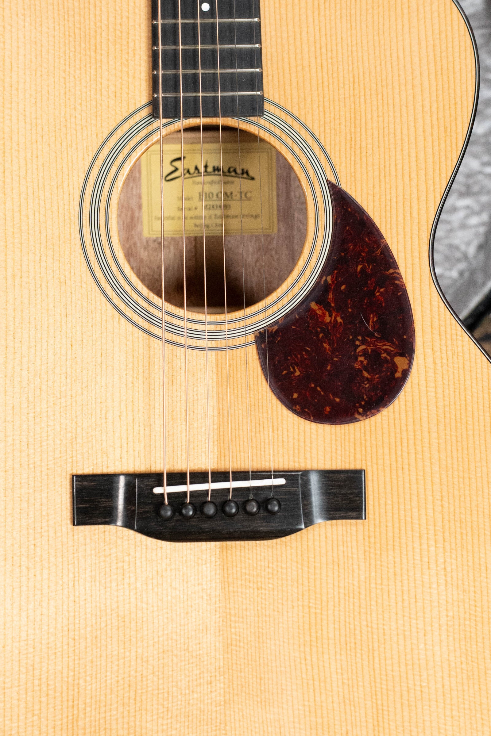 Eastman E10OM-TC Thermo-Cured Adirondack/Mahogany Orchestra Model Acoustic Guitar #4393
