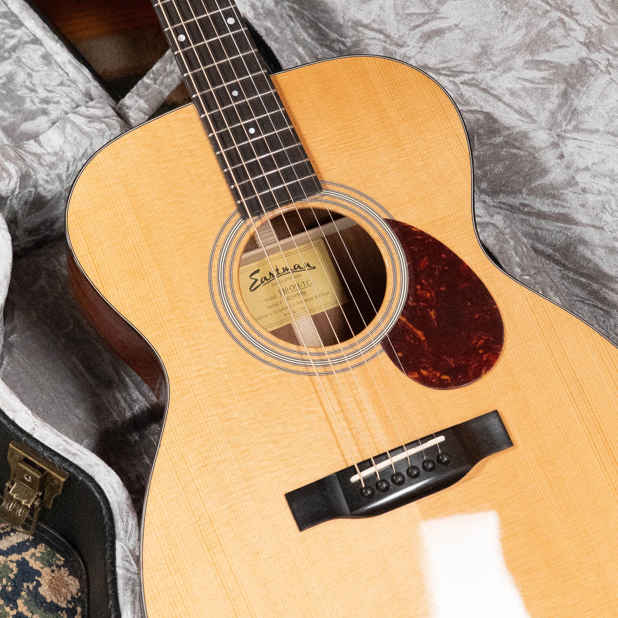 Eastman E10OM-TC Thermo-Cured Adirondack/Mahogany Orchestra Model Acoustic Guitar #5089