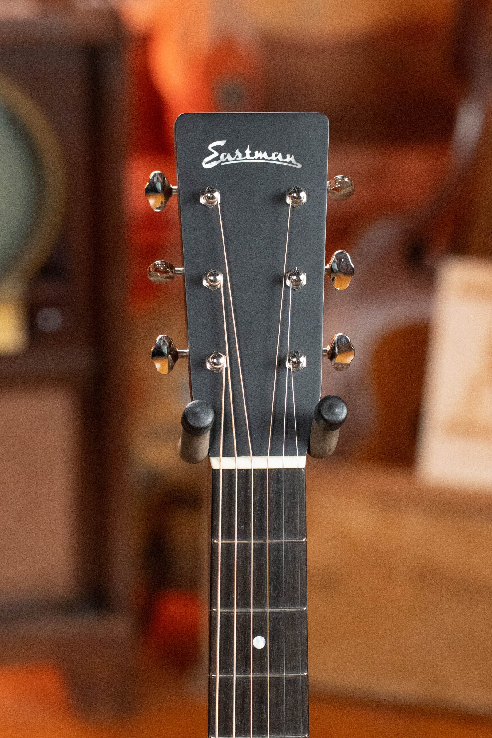 Eastman E10OM-TC Thermo-Cured Adirondack/Mahogany Orchestra Model Acoustic Guitar #5089