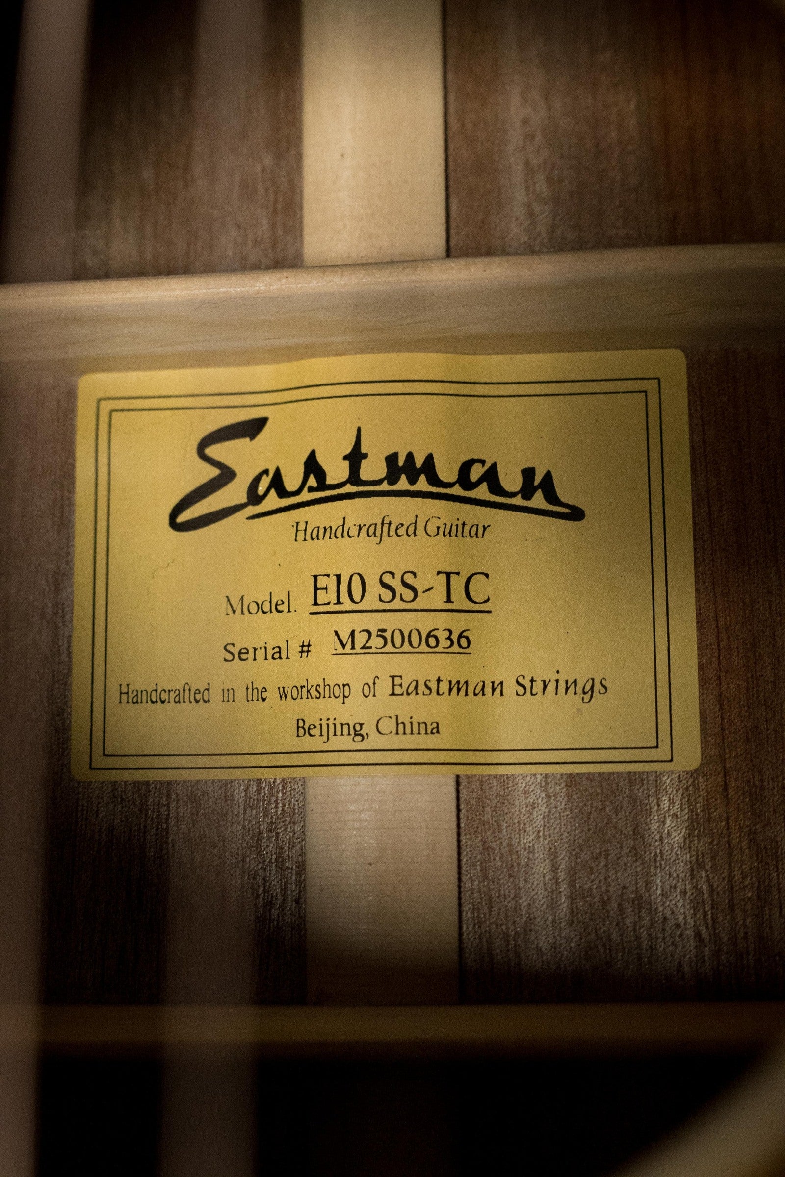 Eastman E10SS-TC Thermo-Cured Adirondack/Mahogany Sunburst Slope Shoulder Dreadnought Acoustic Guitar #0636