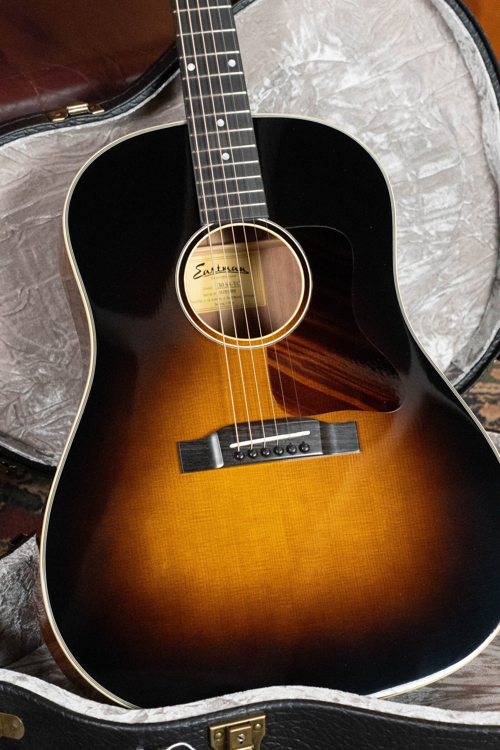 Eastman E10SS-TC Thermo-Cured Adirondack/Mahogany Sunburst Slope Shoulder Dreadnought Acoustic Guitar #3689