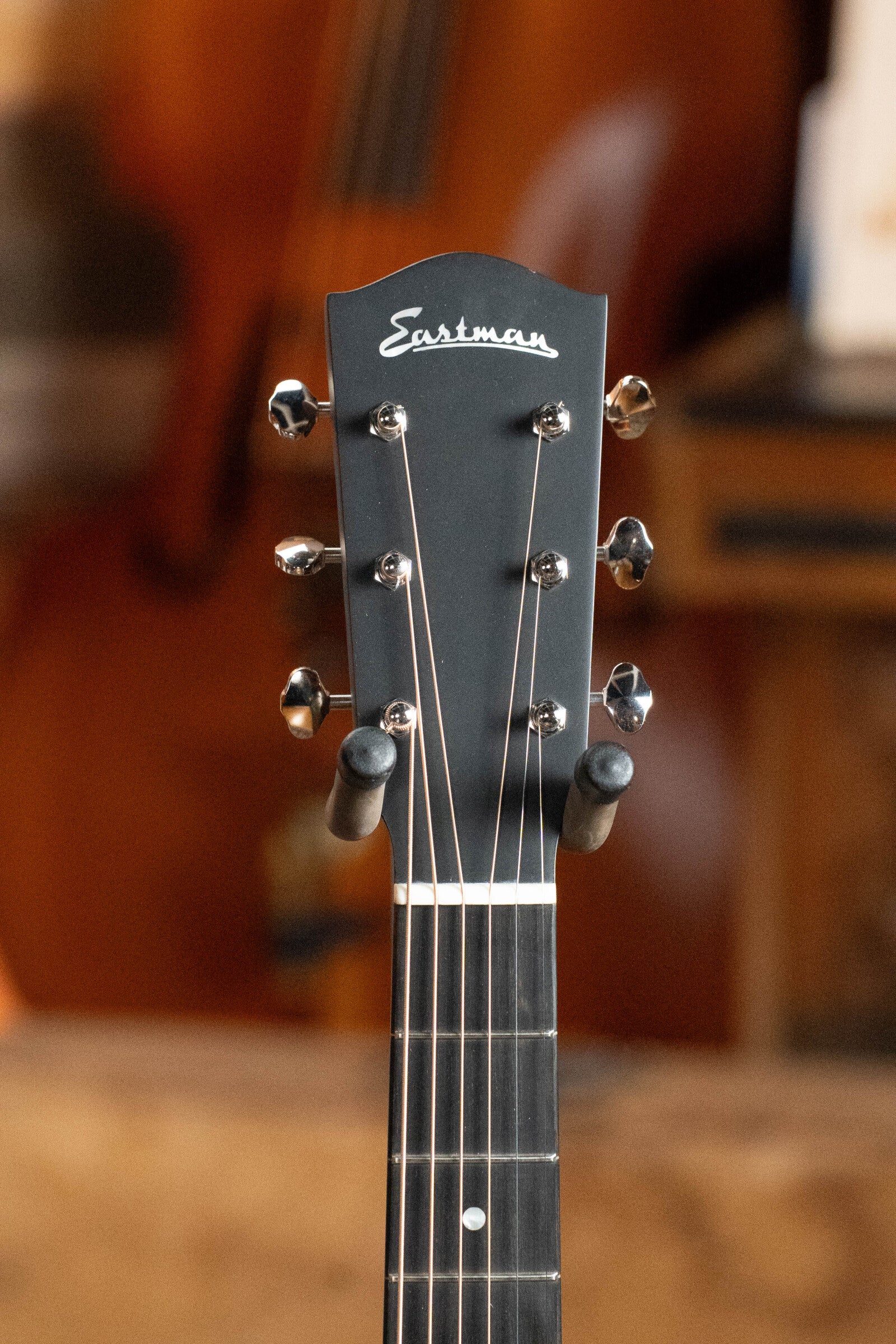Eastman E10SS-TC Thermo-Cured Adirondack/Mahogany Sunburst Slope Shoulder Dreadnought Acoustic Guitar #3689