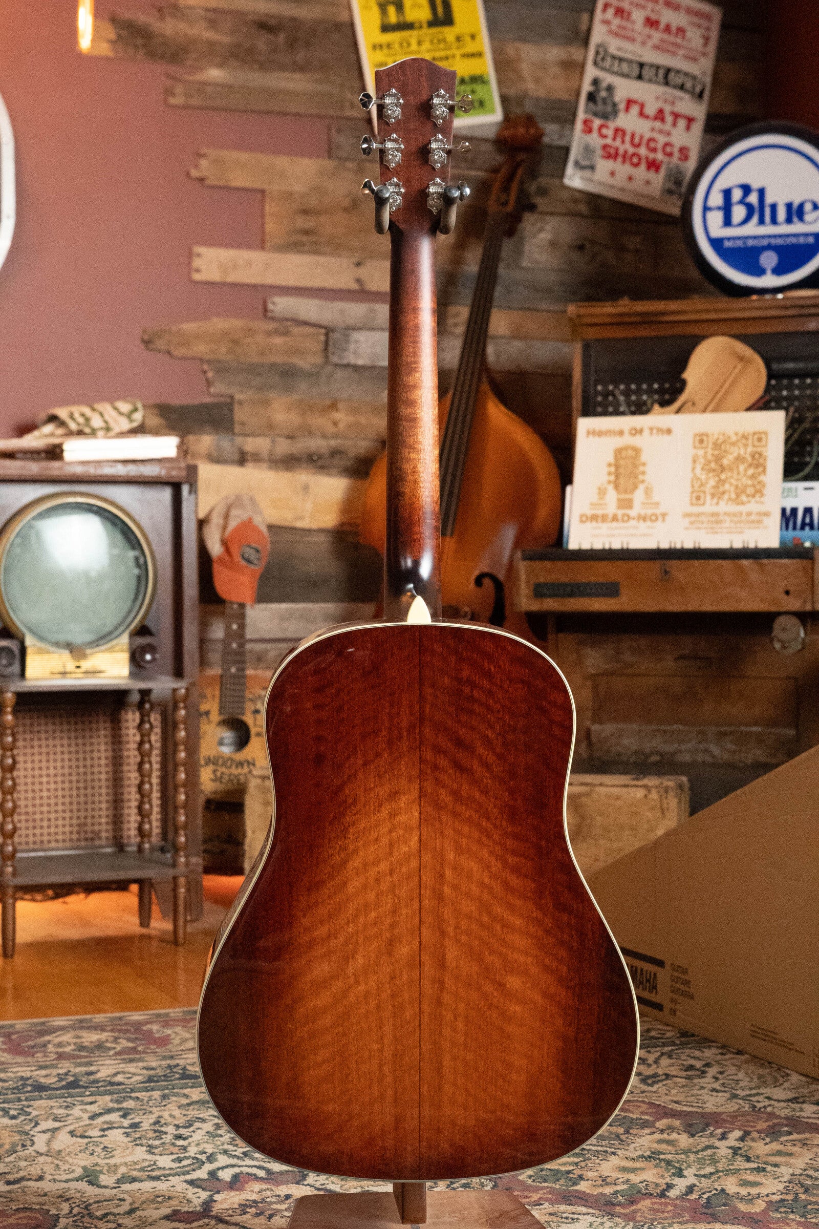 Eastman E10SS-TC Thermo-Cured Adirondack/Mahogany Sunburst Slope Shoulder Dreadnought Acoustic Guitar #3689