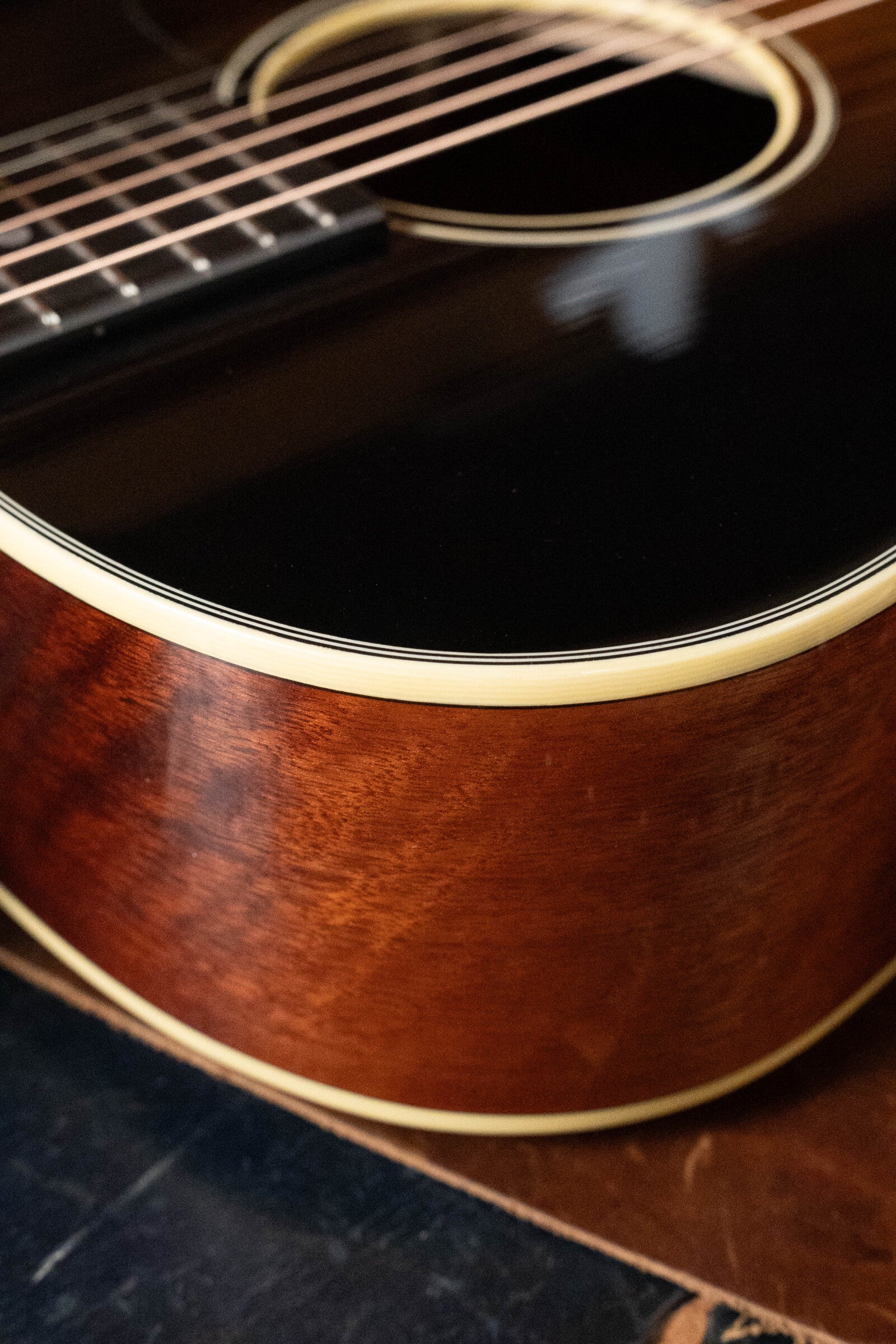 Eastman E10SS-TC Thermo-Cured Adirondack/Mahogany Sunburst Slope Shoulder Dreadnought Acoustic Guitar #3689