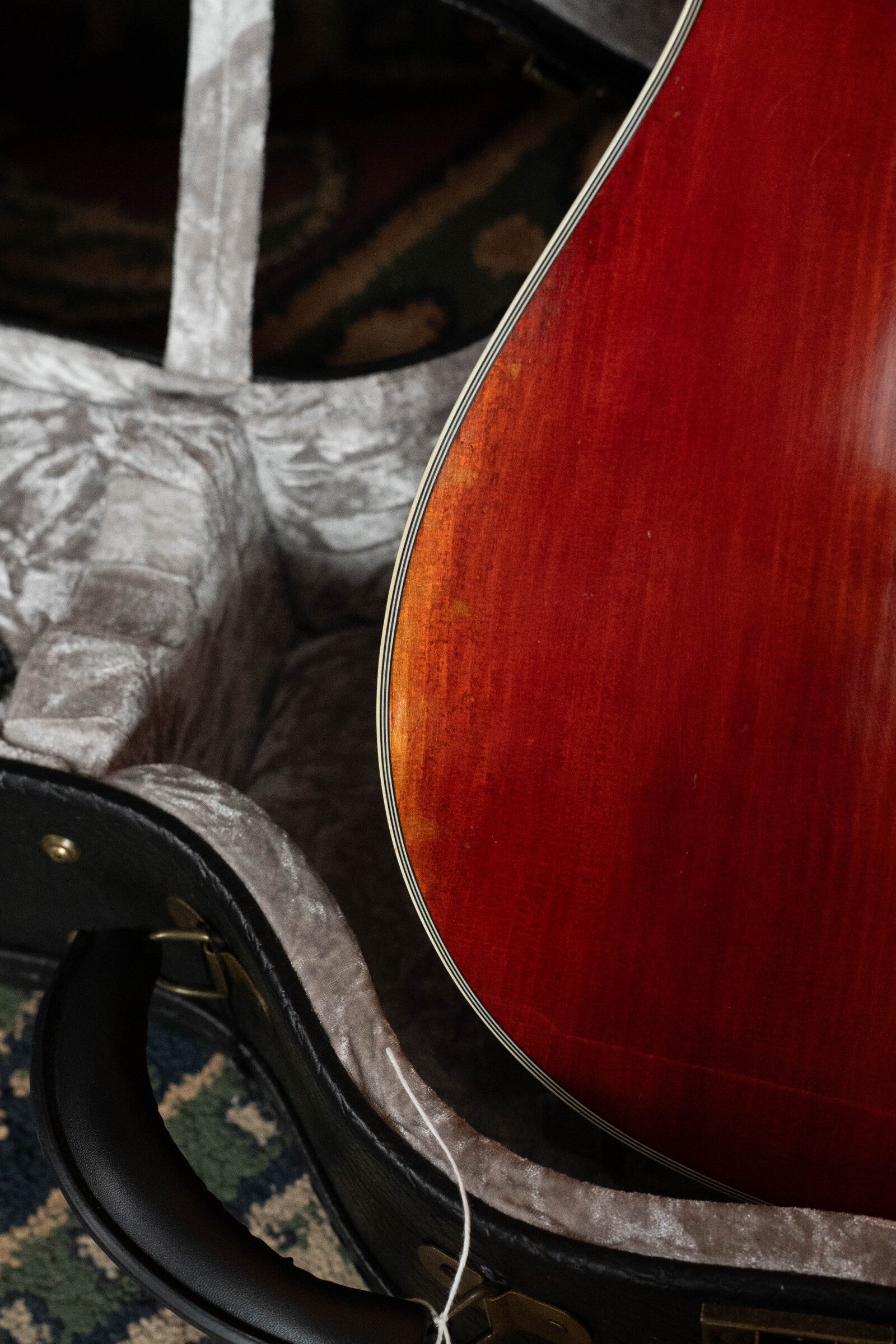 Eastman E10SS/V Adirondack/Mahogany Antique Classic Finish Slope Shoulder Dreadnought Acoustic Guitar #0182