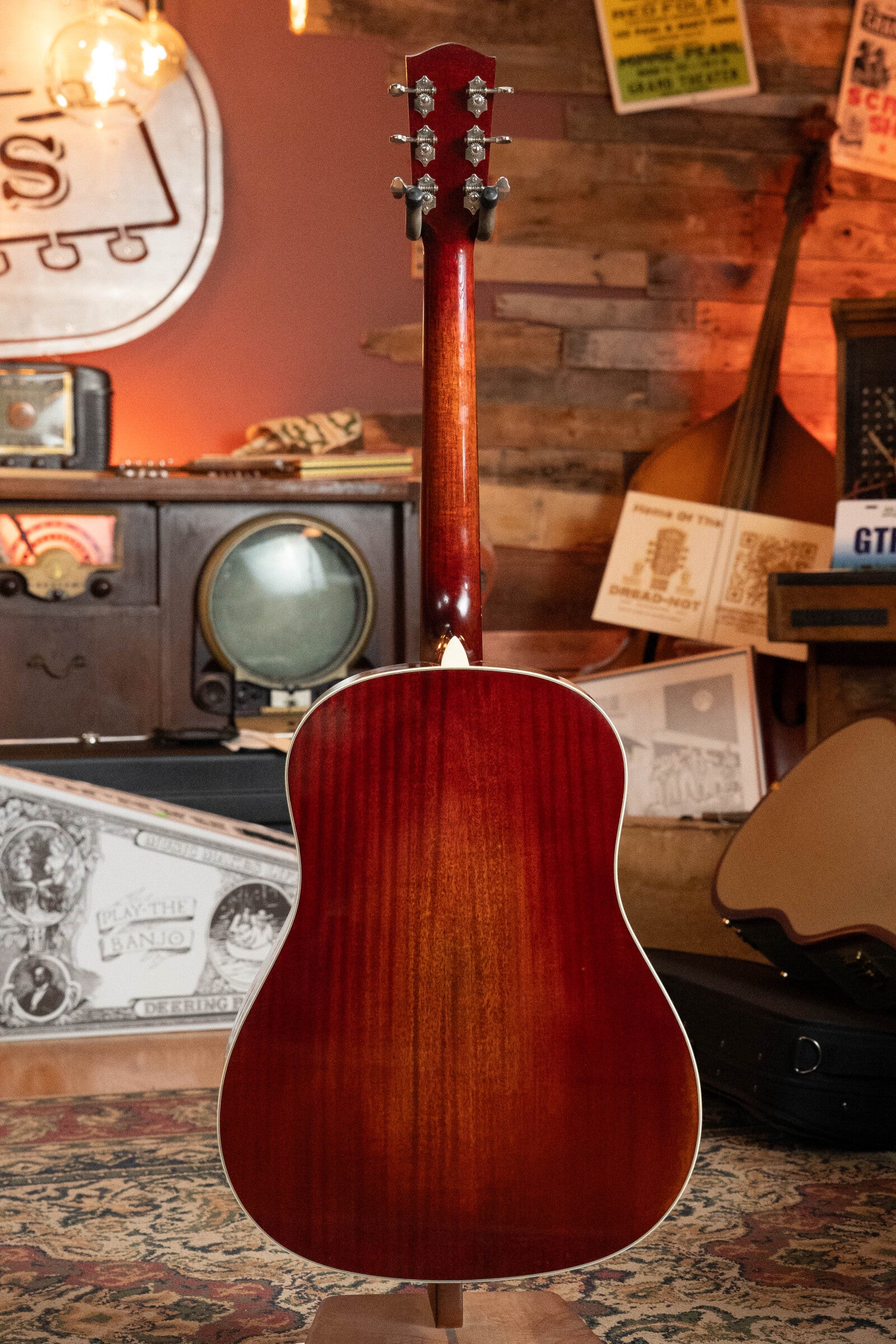 Eastman E10SS/V Adirondack/Mahogany Antique Classic Finish Slope Shoulder Dreadnought Acoustic Guitar #0182