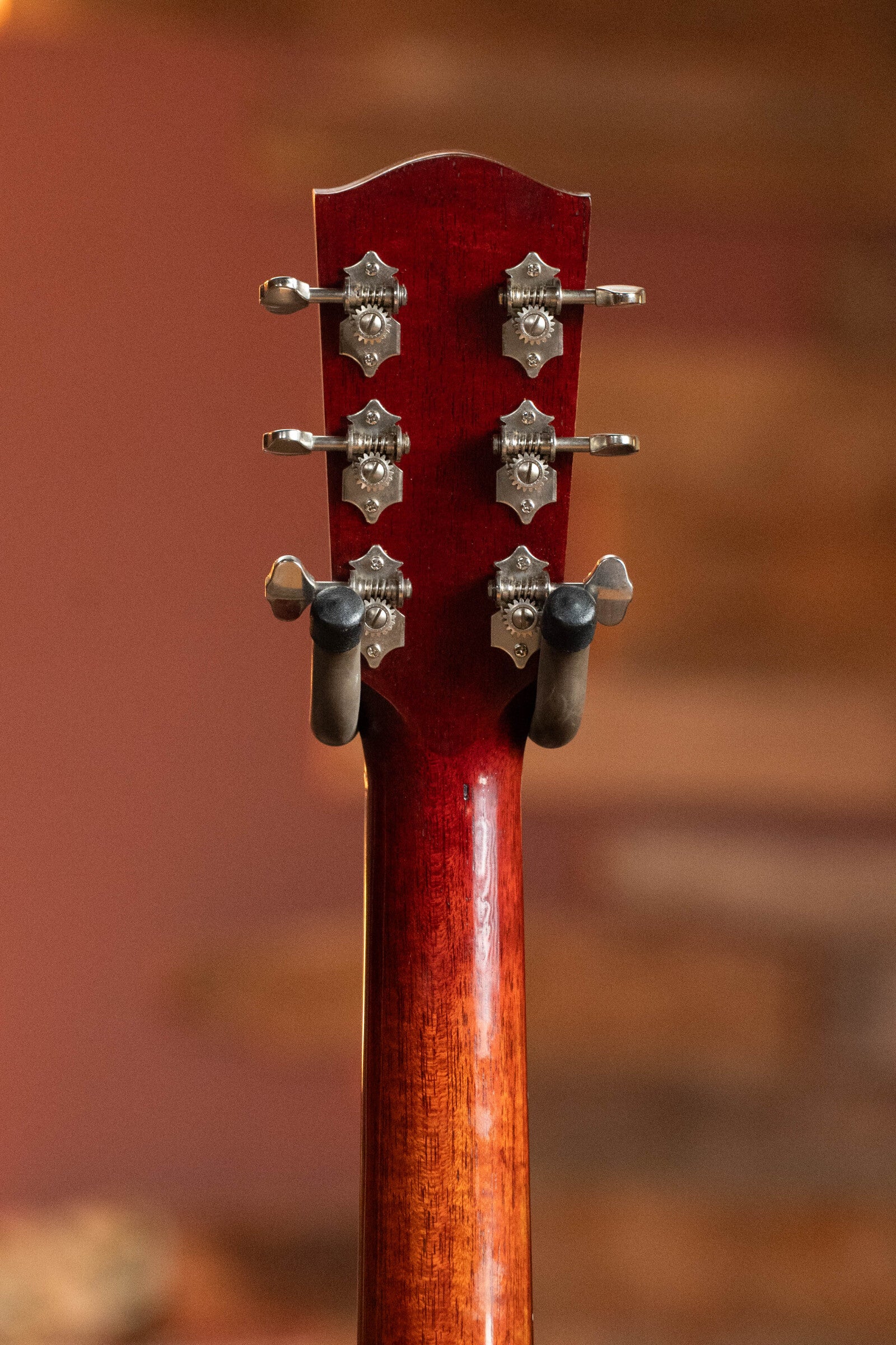 Eastman E10SS/V Adirondack/Mahogany Antique Classic Finish Slope Shoulder Dreadnought Acoustic Guitar #0182
