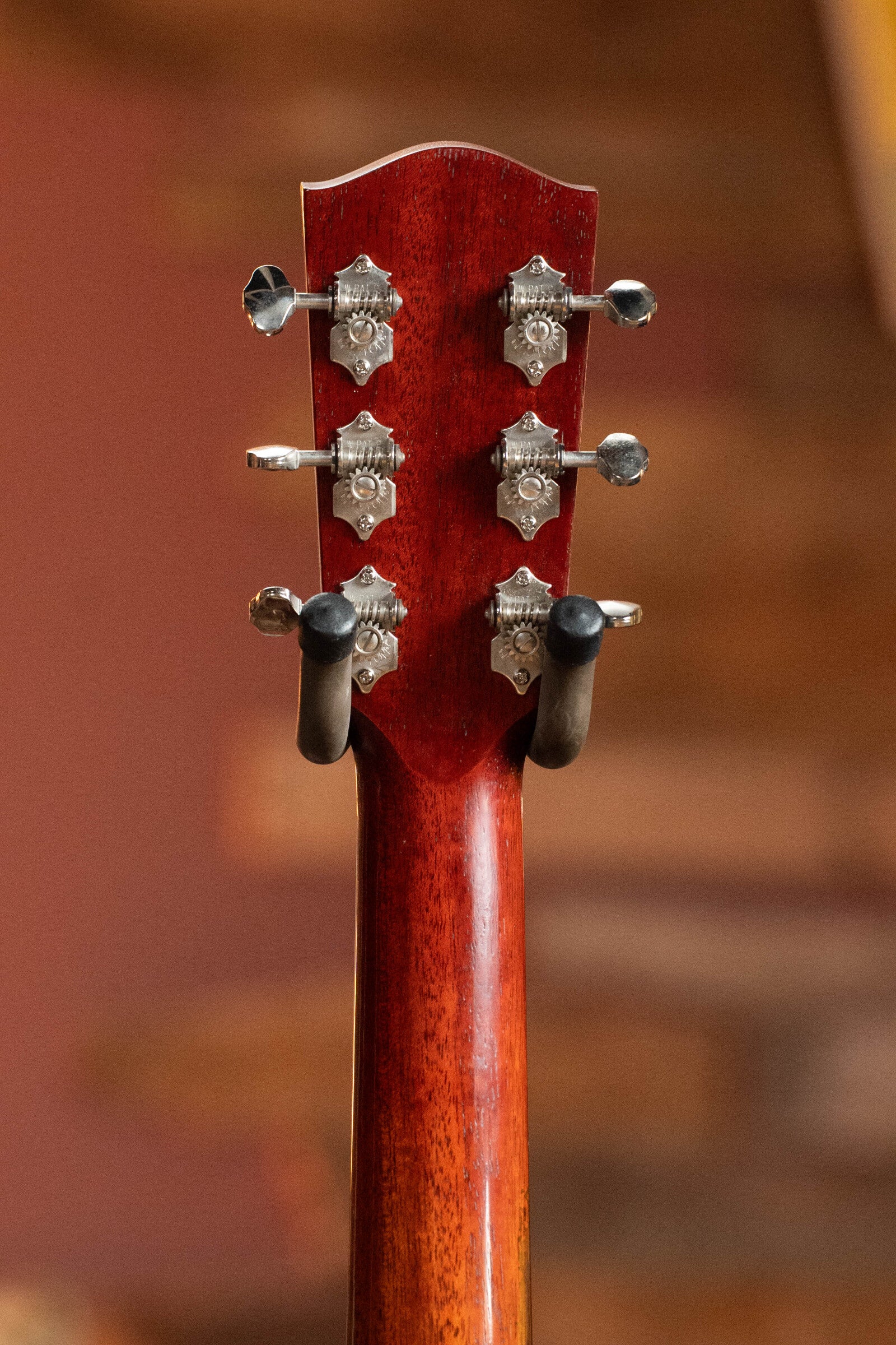 Eastman E10SS/V Adirondack/Mahogany Antique Classic Finish Slope Shoulder Dreadnought Acoustic Guitar #1243