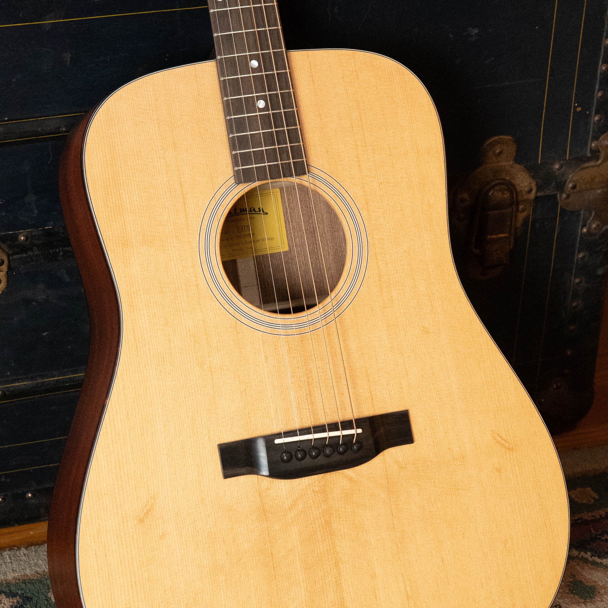 Eastman E1DL Sitka/Sapele Left-Handed Dreadnought Acoustic Guitar #9854