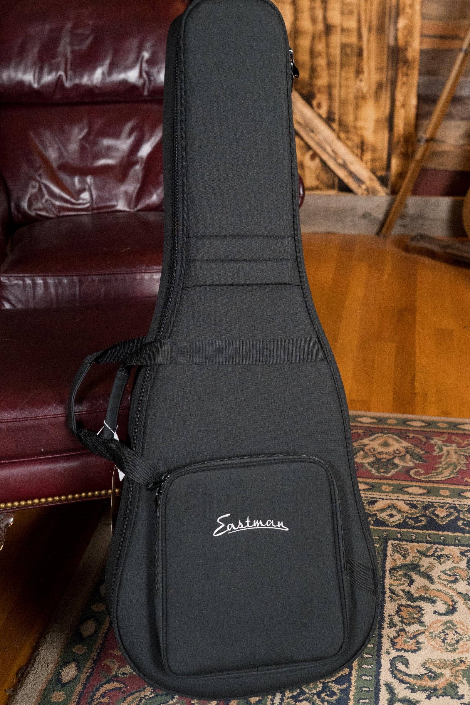 Eastman E1D-CLA Sitka/Sapele Classic Finish Dreadnought Acoustic Guitar #0926