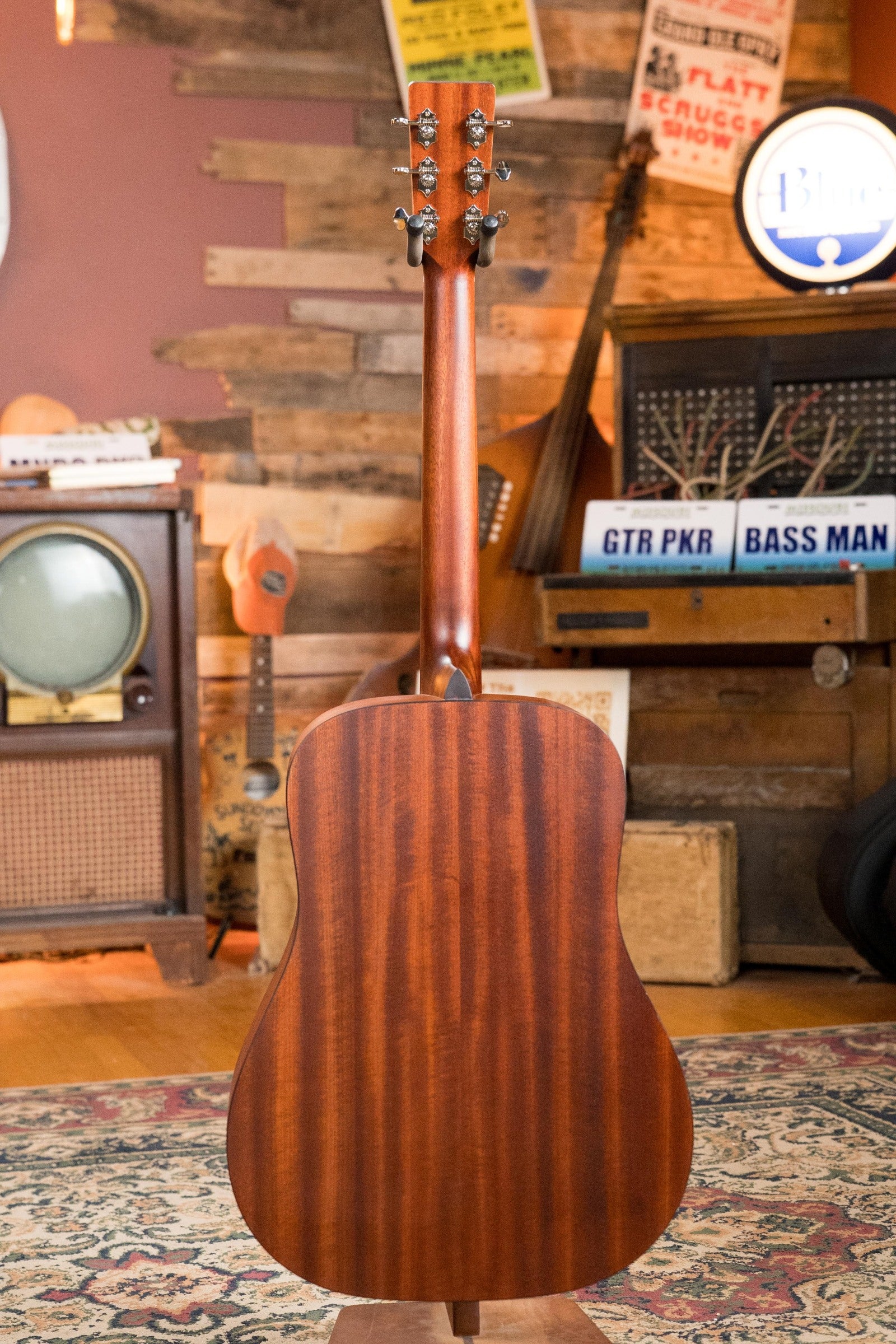 Eastman E1D-CLA Sitka/Sapele Classic Finish Dreadnought Acoustic Guitar #5235