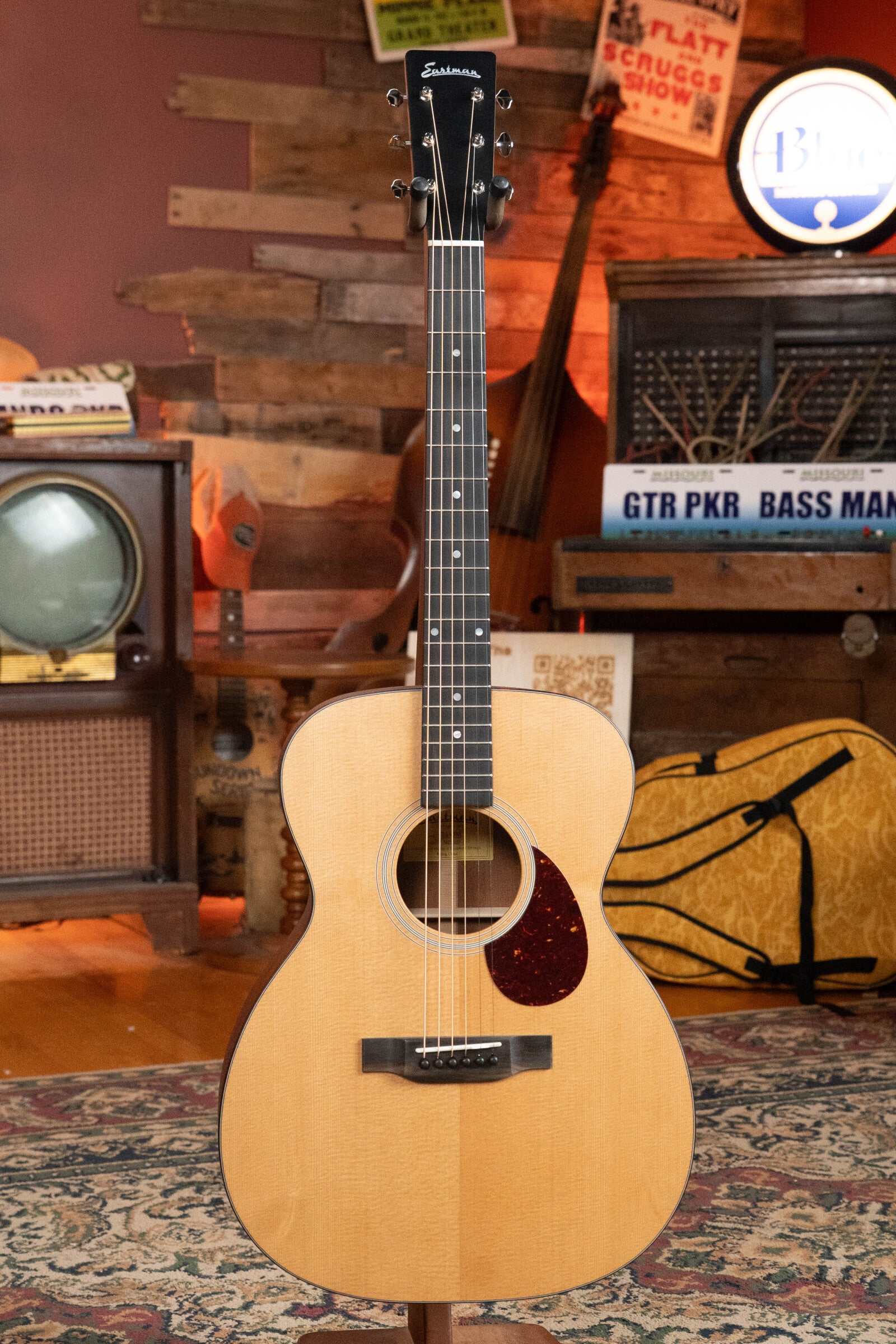 Eastman E1OM All Solid Sitka/Sapele Acoustic Guitar #1133