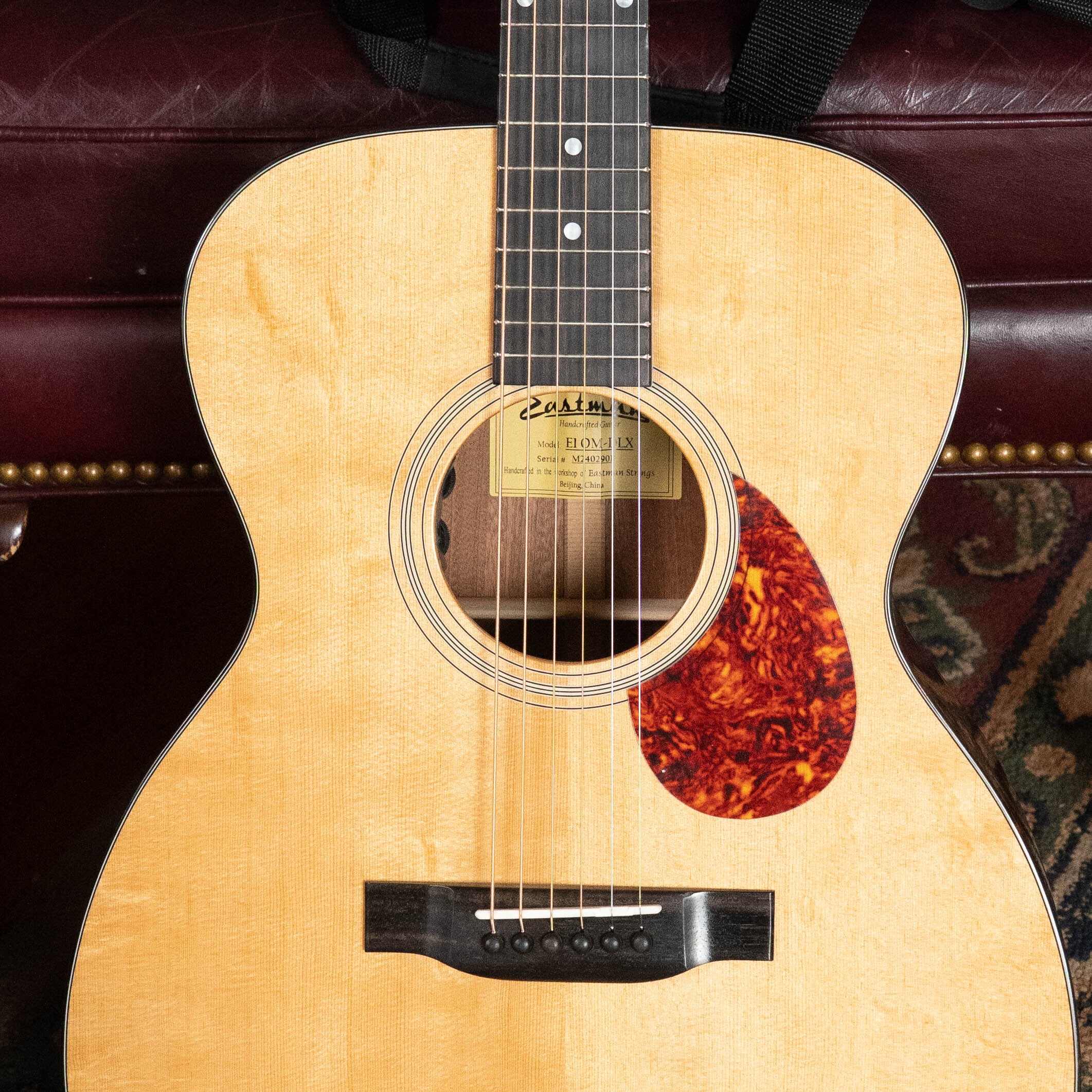 Eastman E1OM-DLX All Solid Sitka/Sapele Guitar w/Fishman Pickup #2901
