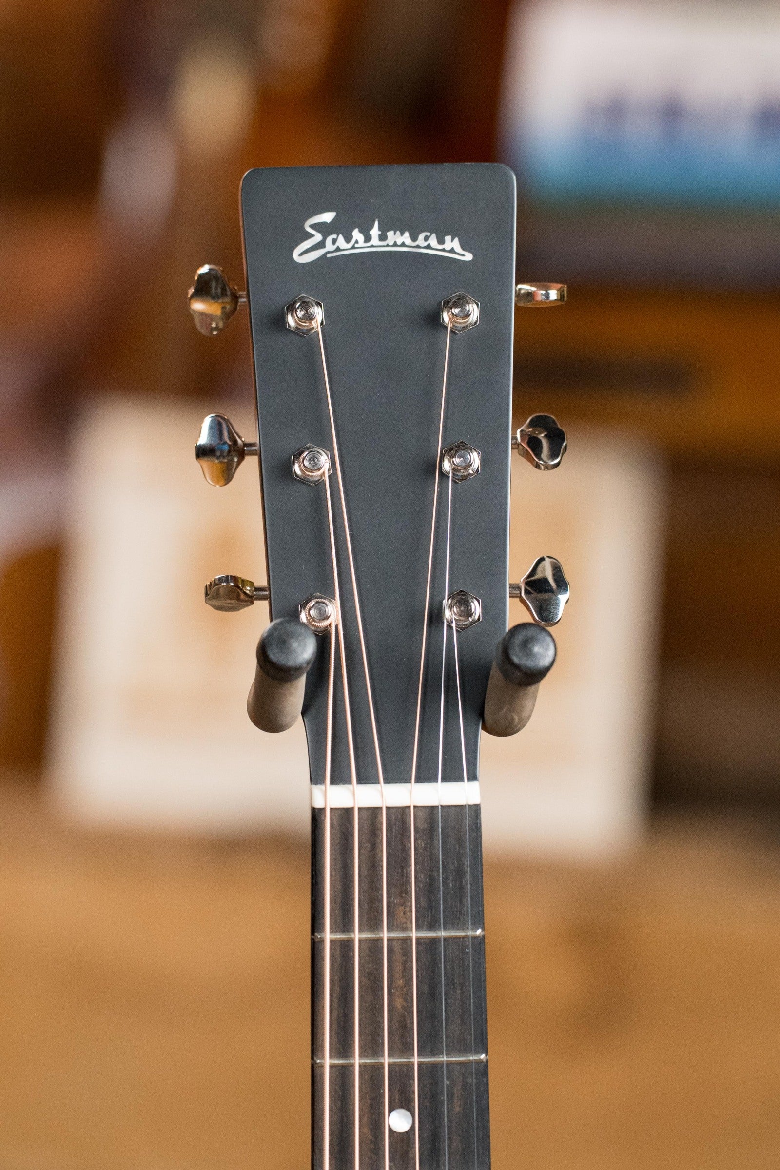 Eastman E1OM-DLX All Solid Sitka/Sapele Guitar w/Fishman Pickup #4853