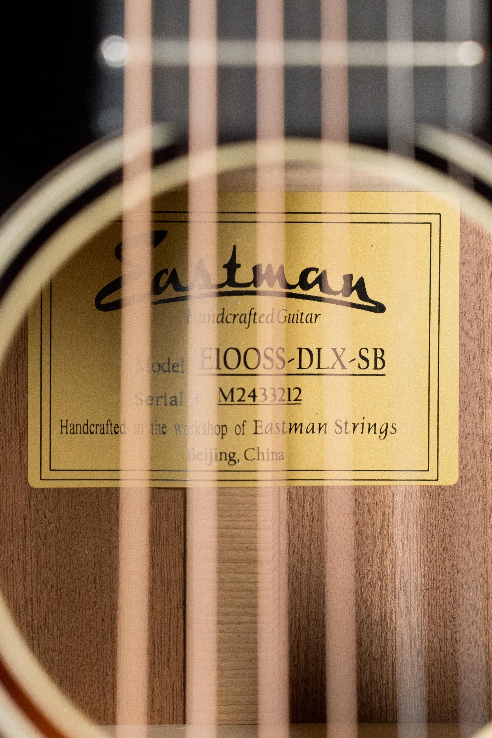 Eastman E1OOSS-DLX-SB Sitka/Sapele Sunburst Slope Shoulder Guitar w/Fishman Pickup #3212