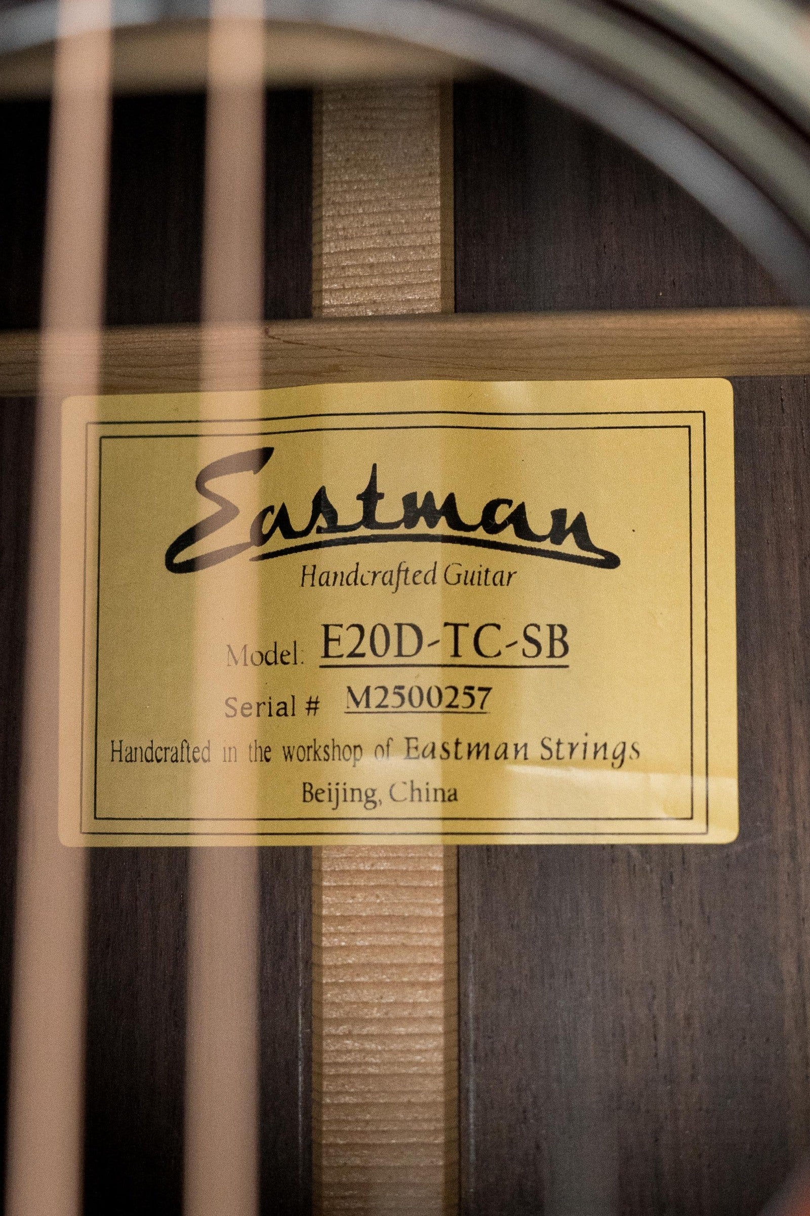 Eastman E20D-TC-SB Thermo-Cured Adirondack/Rosewood Dreadnought Acoustic Guitar #0257