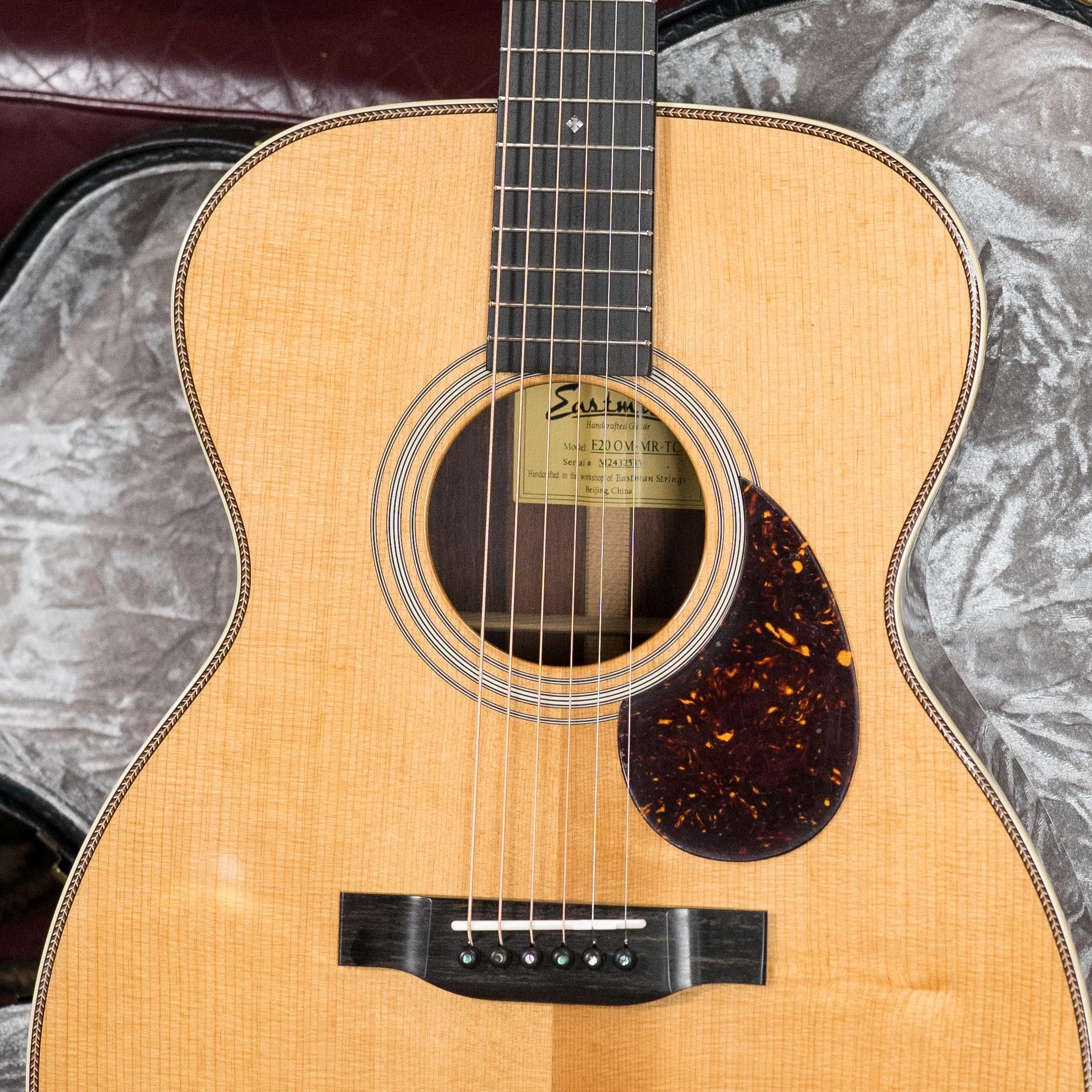Eastman E20OM-MR-TC Thermo-cured Adirondack/Madagascar Rosewood Acoustic Guitar #2535