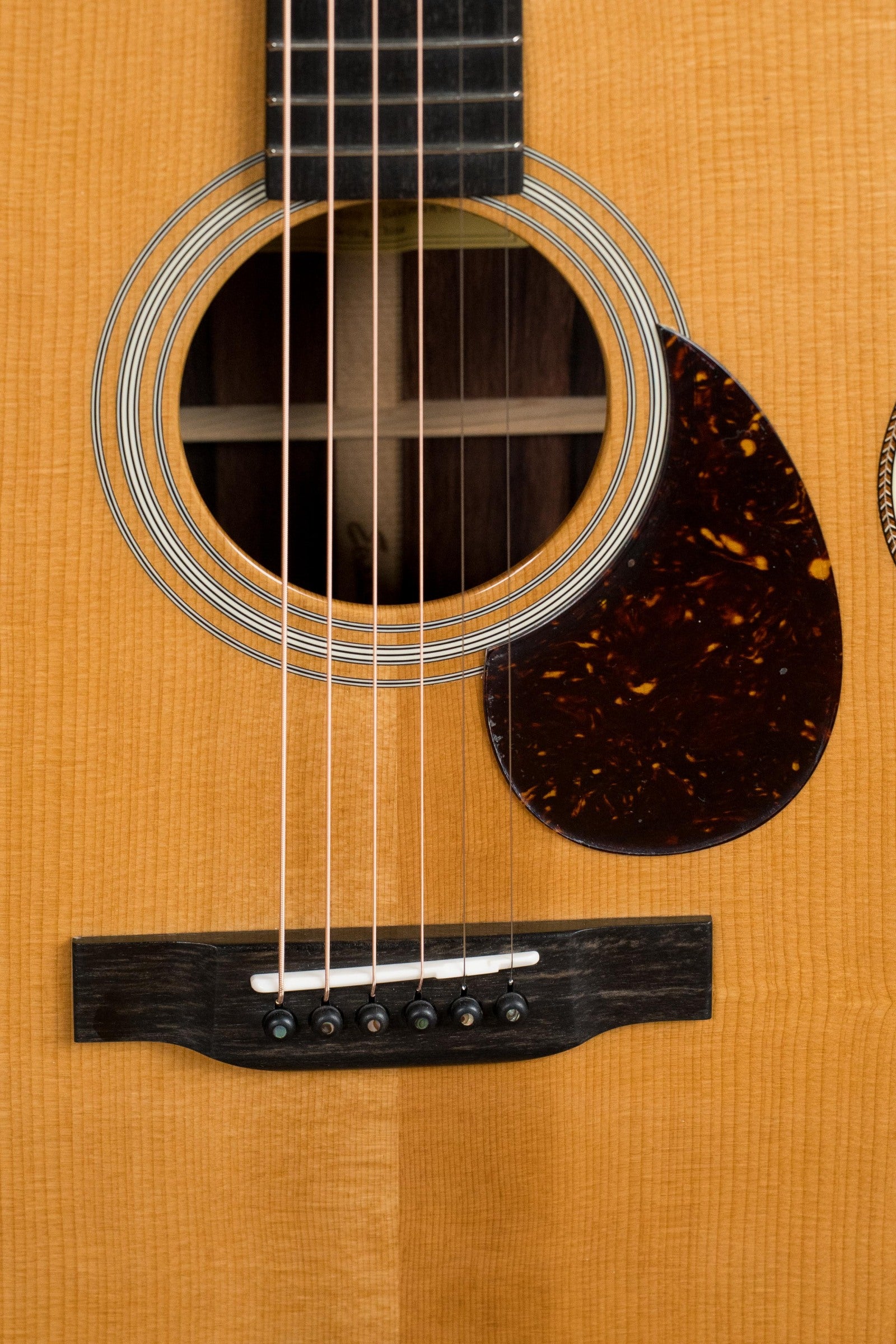 Eastman E20OM-MR-TC Thermo-cured Adirondack/Madagascar Rosewood Acoustic Guitar #2535