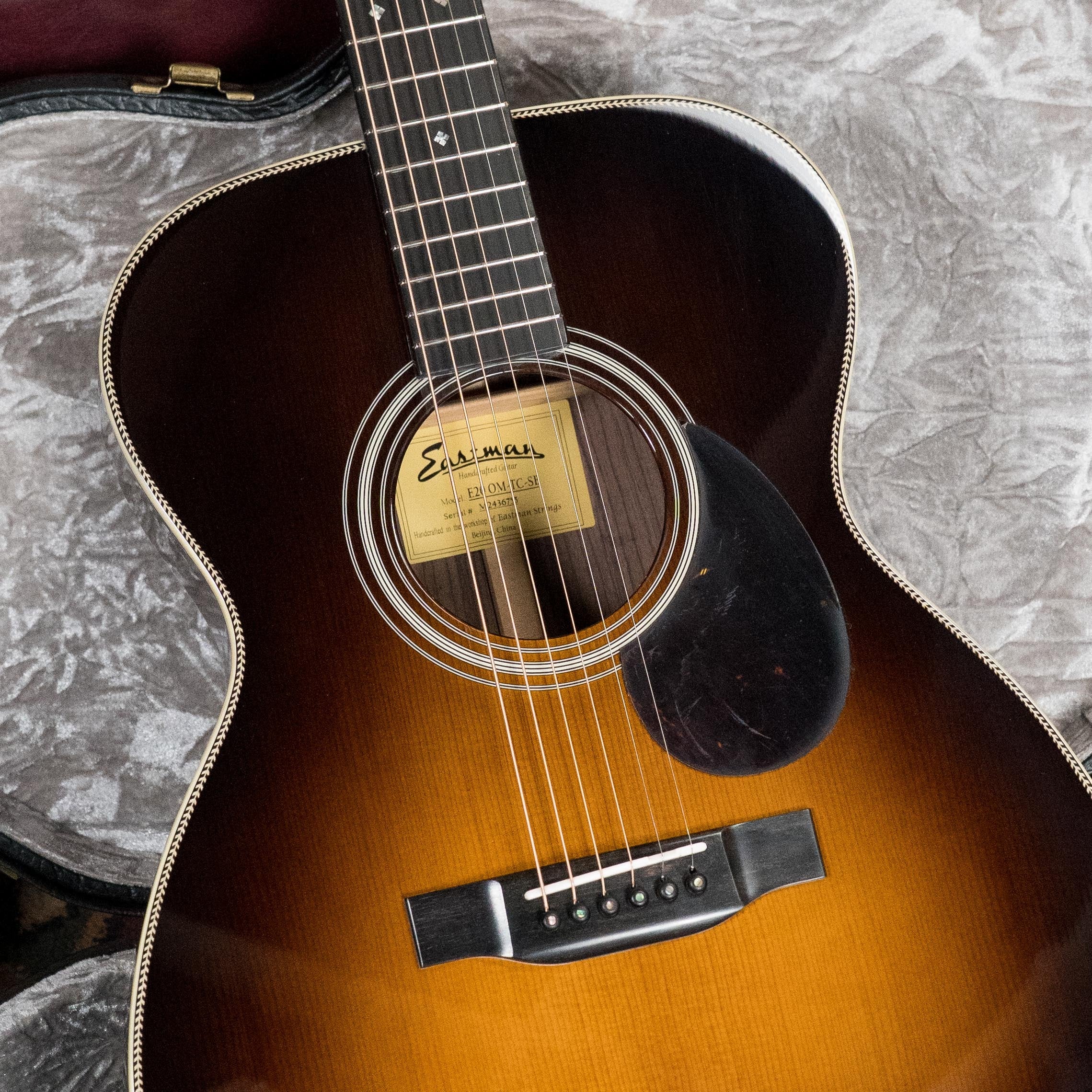 Eastman E20OM-TC-SB Thermo-Cured Adirondack/Rosewood Orchestra Model Acoustic Guitar #6755