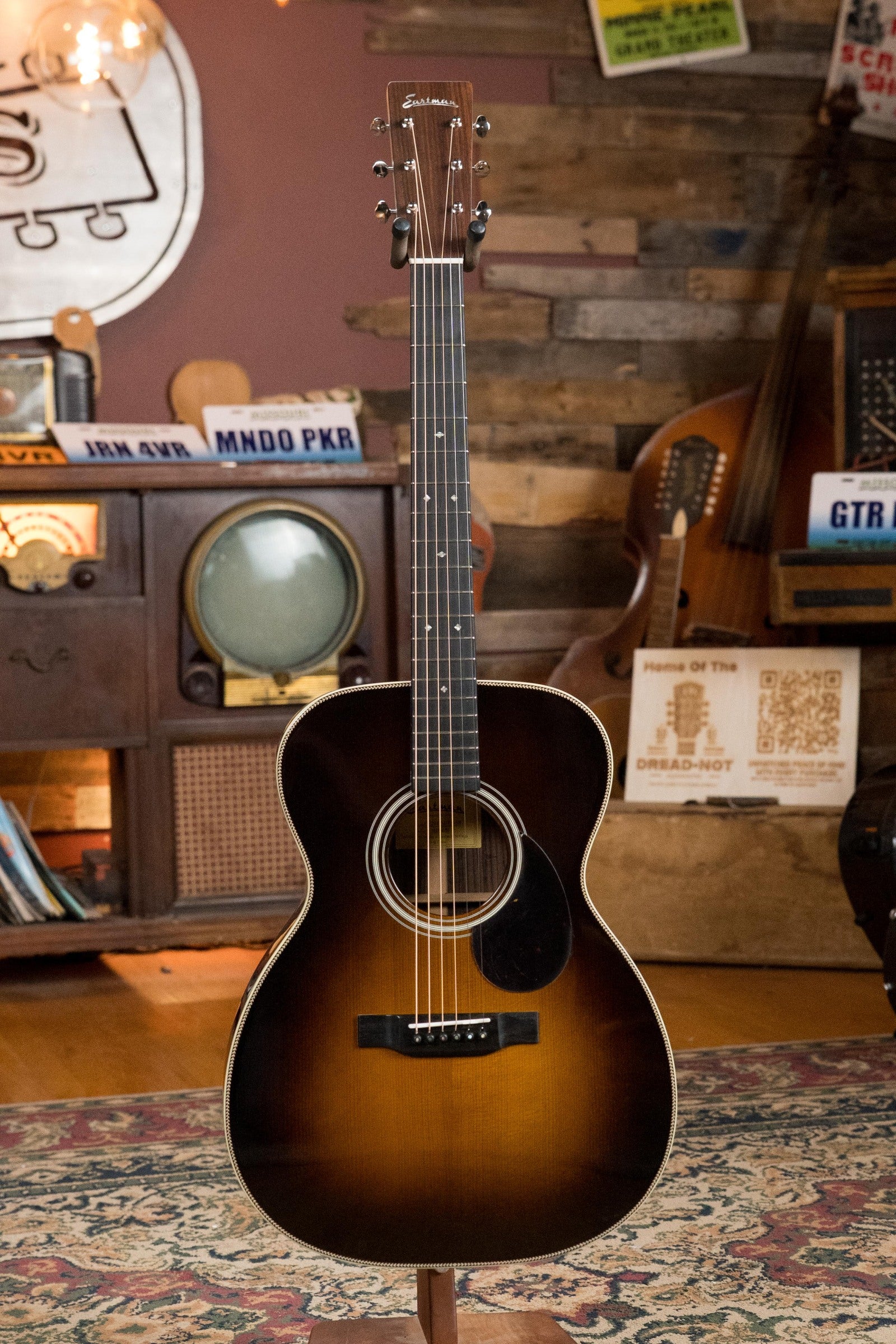 Eastman E20OM-TC-SB Thermo-Cured Adirondack/Rosewood Orchestra Model Acoustic Guitar #6755