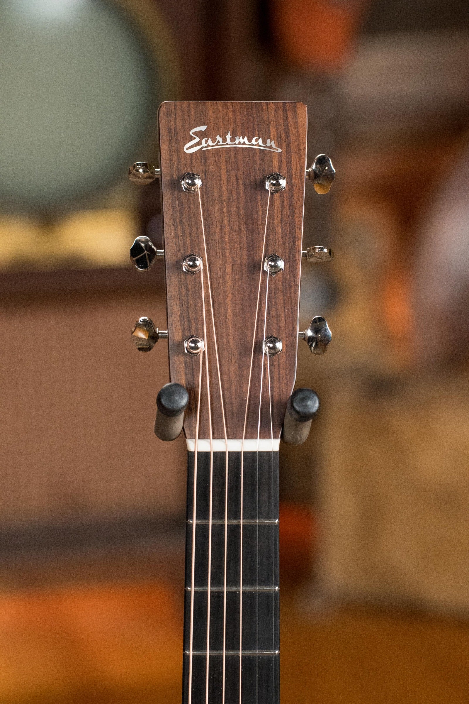 Eastman E20OM-TC-SB Thermo-Cured Adirondack/Rosewood Orchestra Model Acoustic Guitar #6755