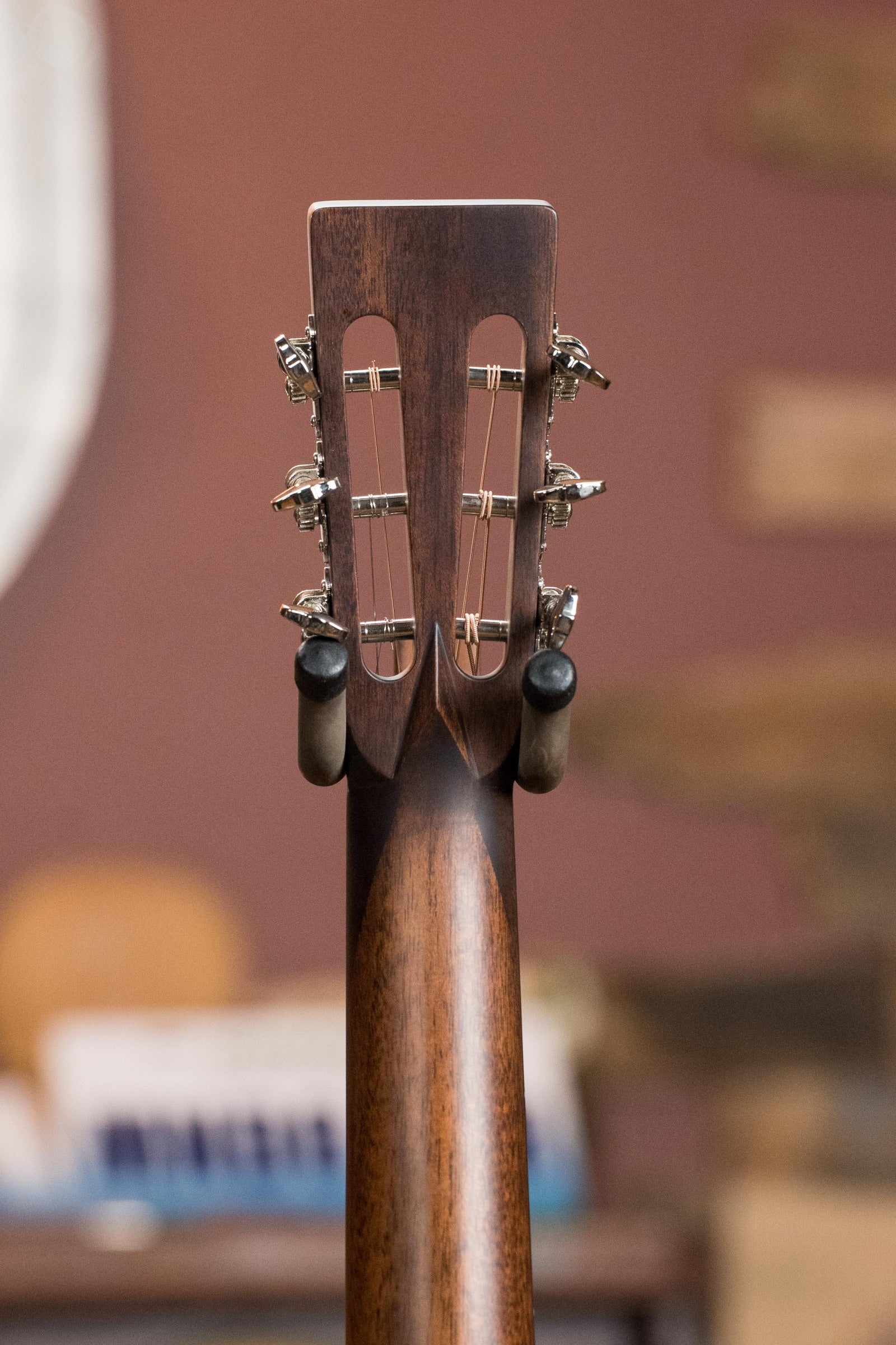 Eastman E20OO-TC Thermo-Cured Adirondack/Rosewood Acoustic Guitar #2833