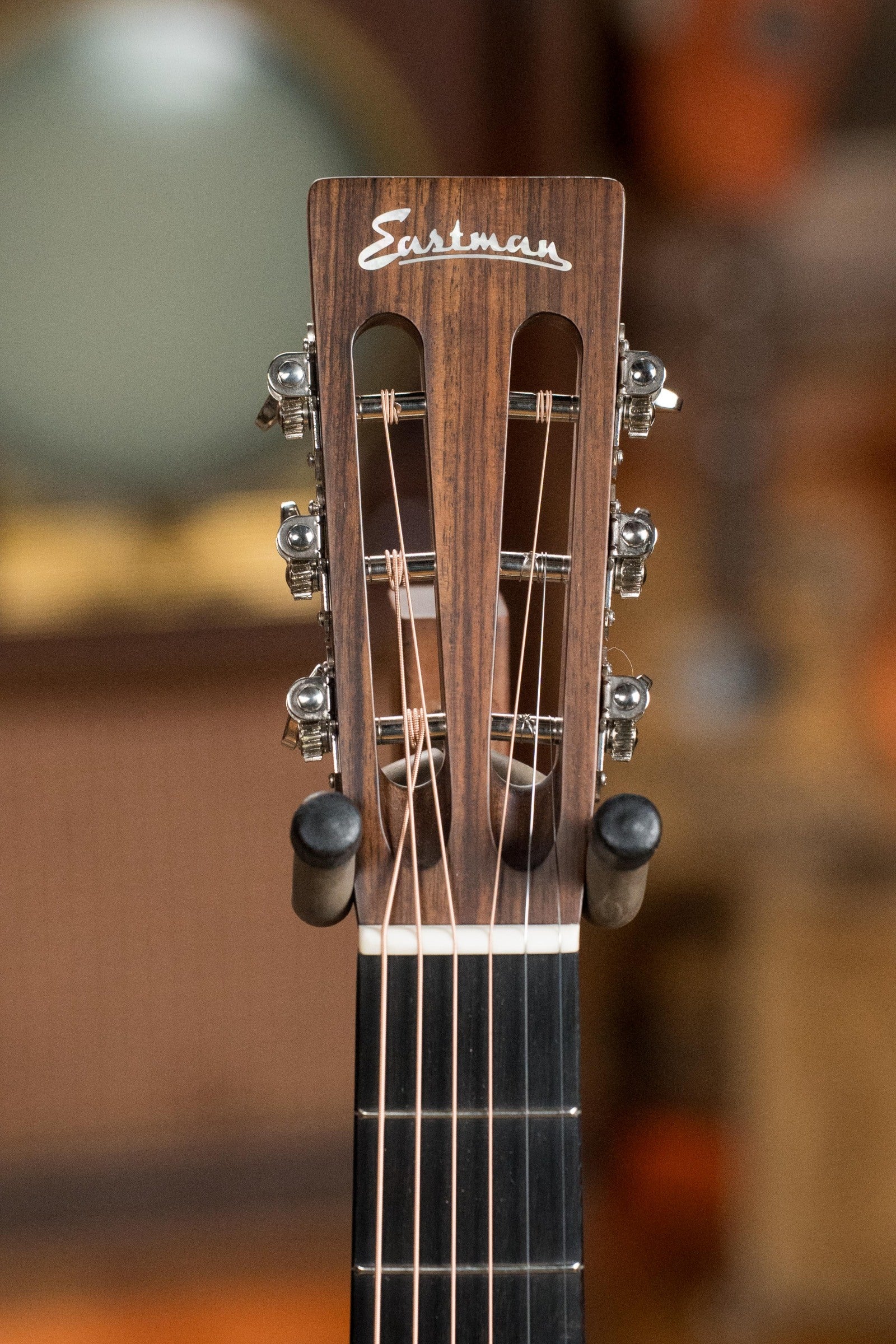Eastman E20OO-TC Thermo-Cured Adirondack/Rosewood Acoustic Guitar #8922