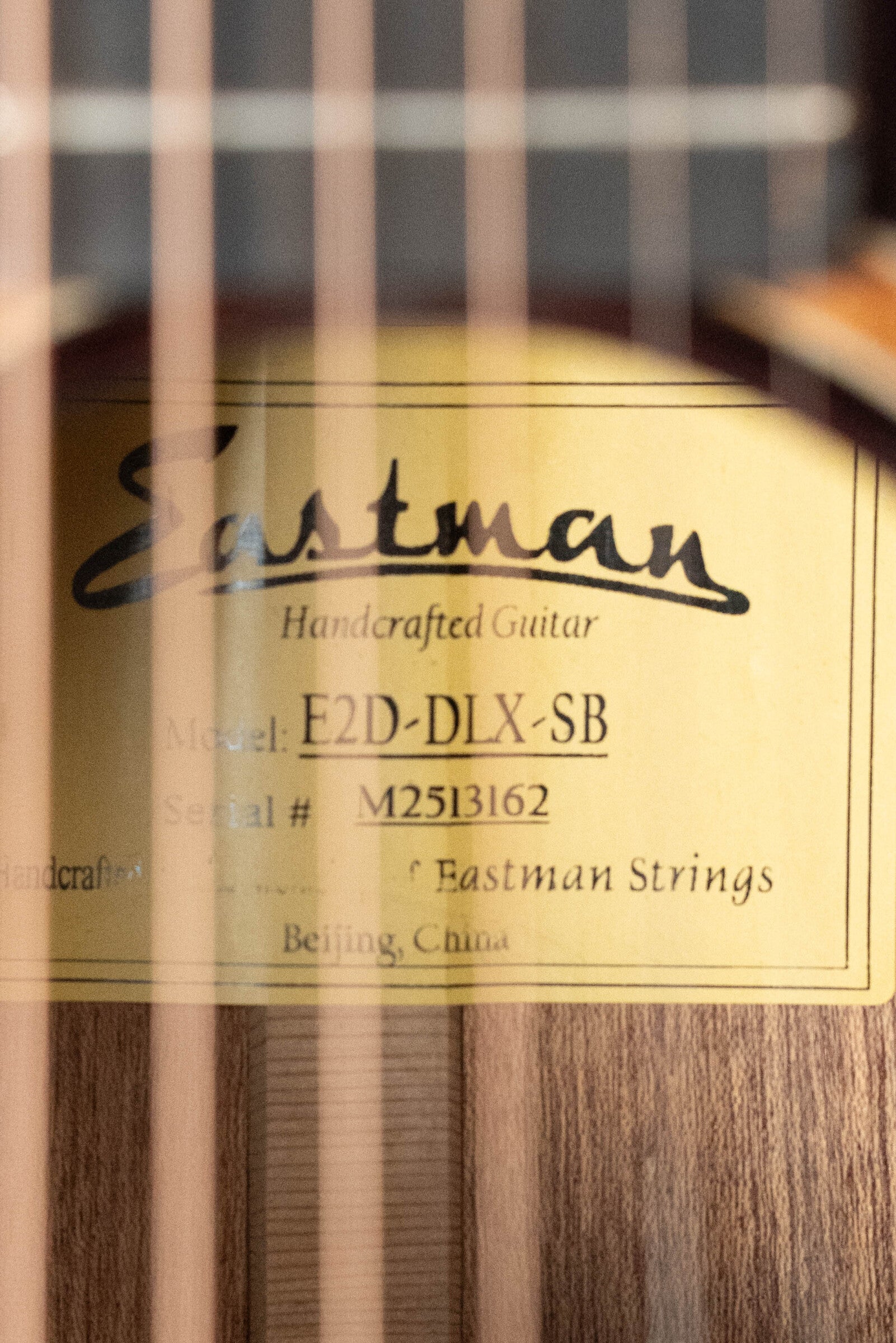 Eastman E2D-DLX-SB Cedar/Sapele Sunburst Dreadnought Guitar w/Fishman Pickup #3162