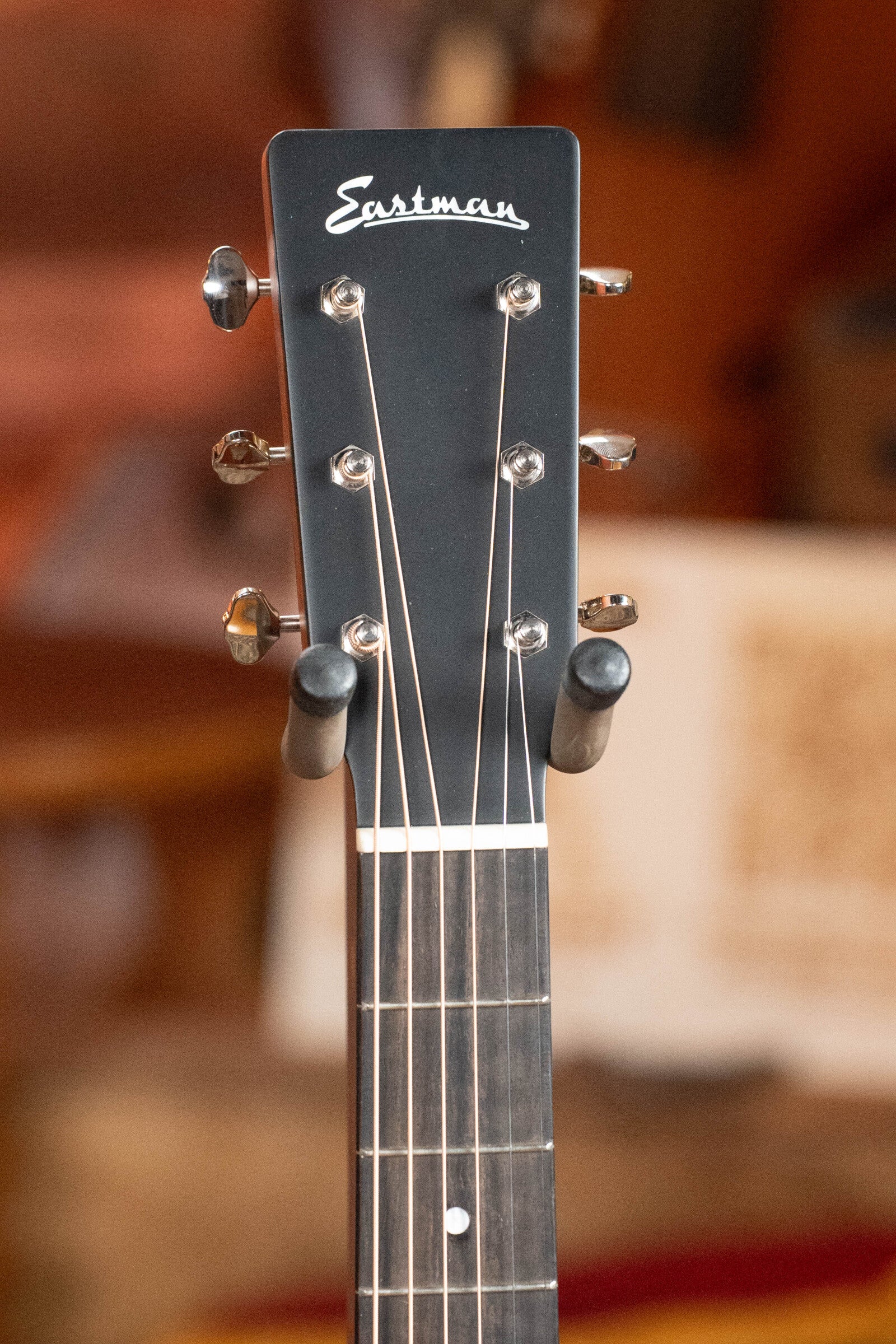 Eastman E2D-DLX-SB Cedar/Sapele Sunburst Dreadnought Guitar w/Fishman Pickup #3162