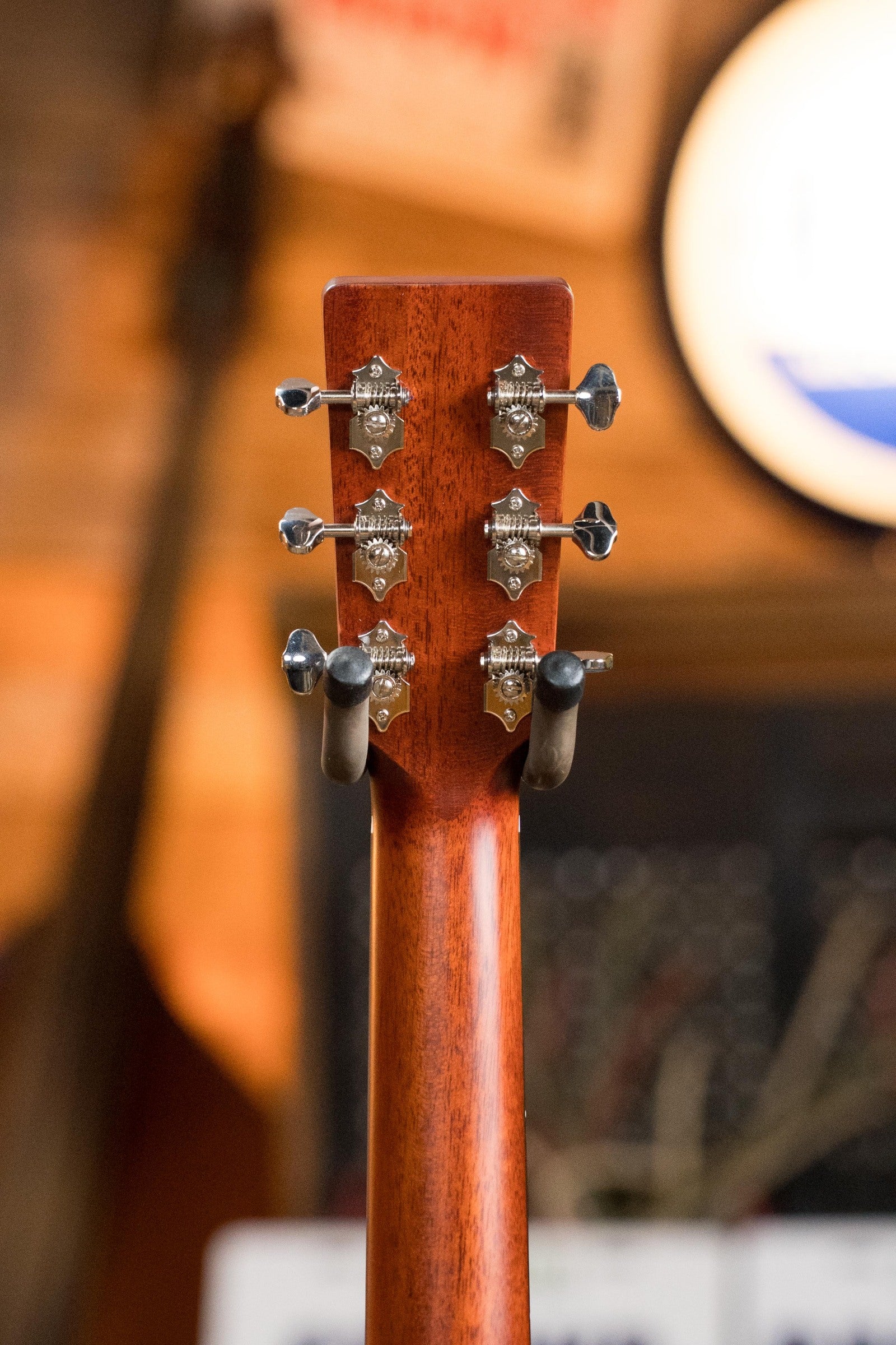 Eastman E2OM-DLX-SB Cedar/Sapele Sunburst Guitar w/Fishman Pickup #3203