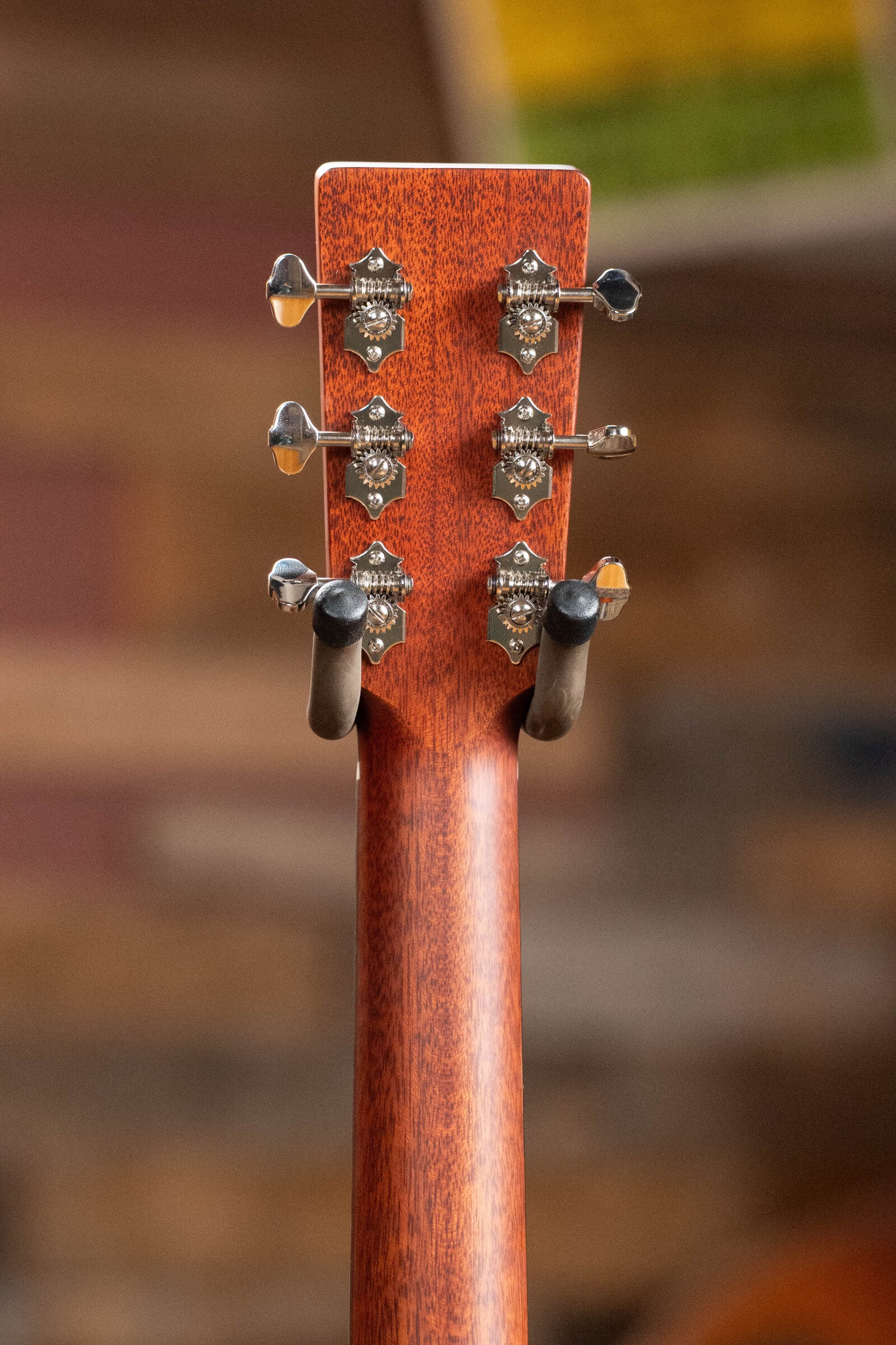 Eastman E2OM-DLX-SB Cedar/Sapele Sunburst Guitar w/Fishman Pickup #9681