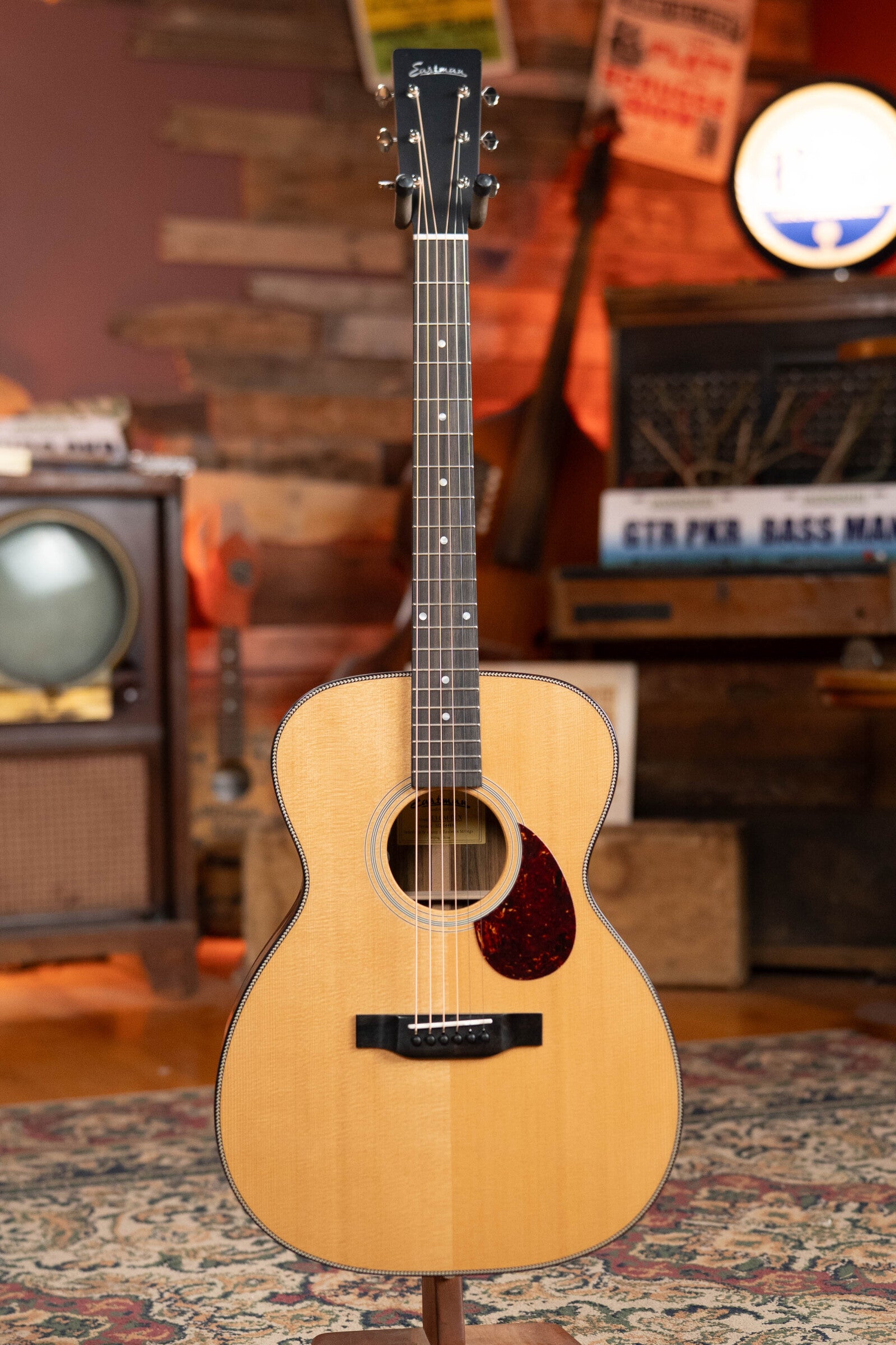 Eastman E3OM-DLX Sitka/Ovangkol Acoustic Guitar w/ Fishman Pickup #4494
