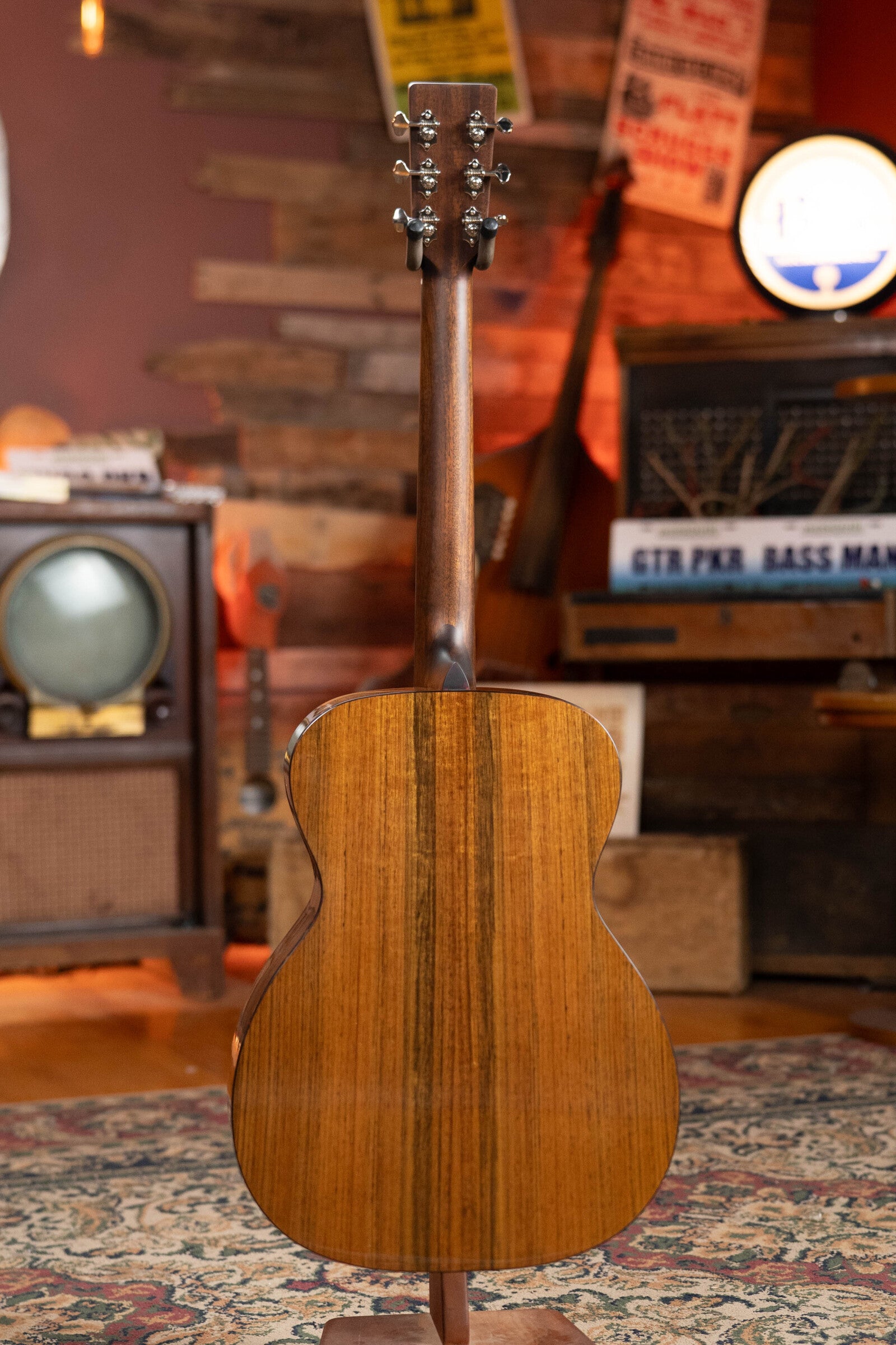 Eastman E3OM-DLX Sitka/Ovangkol Acoustic Guitar w/ Fishman Pickup #4494