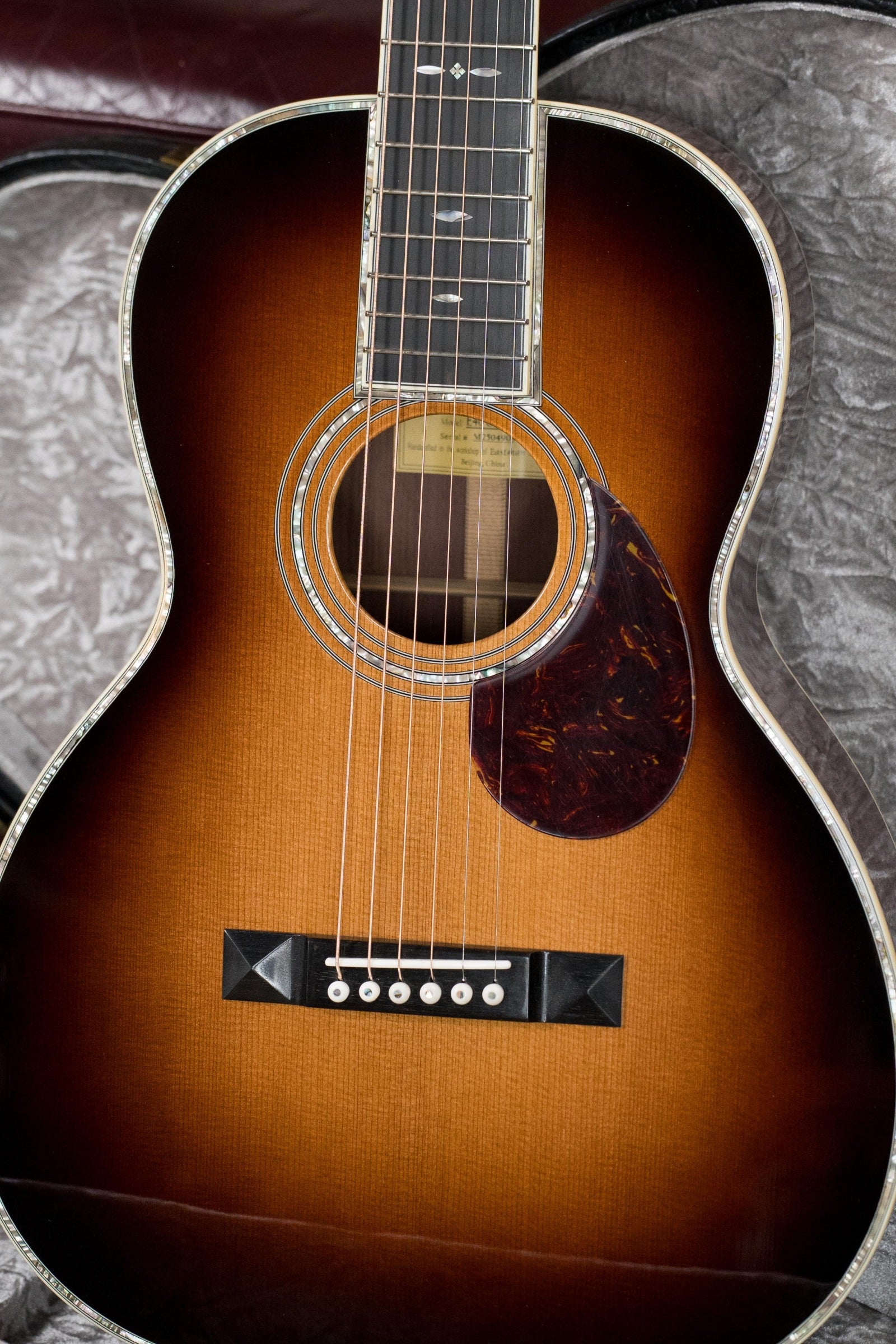 Eastman E40OO-MR-TC-SB AAA Grade Adirondack/Madagascar Rosewood Sunburst OO Acoustic Guitar #4909