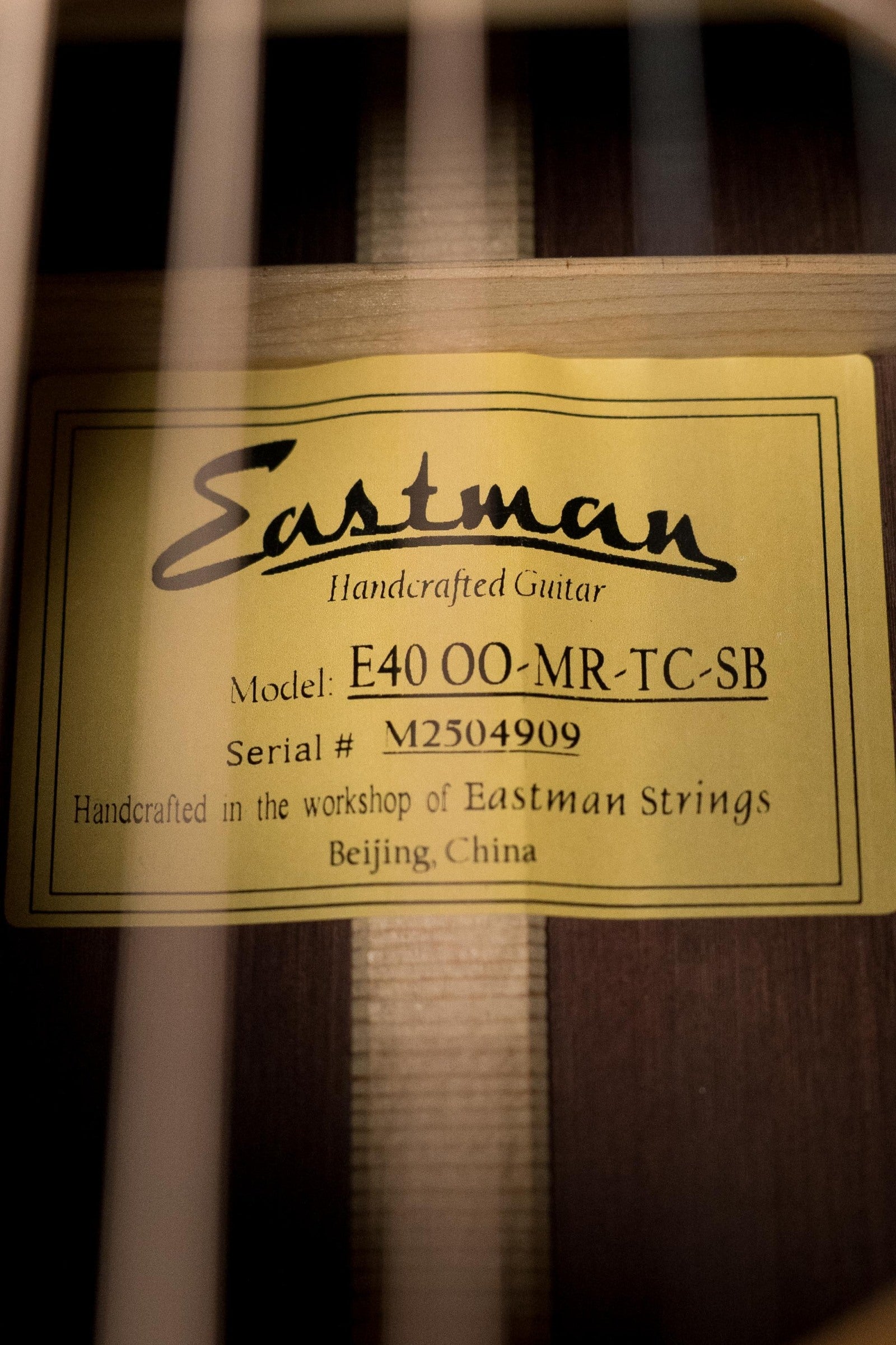 Eastman E40OO-MR-TC-SB AAA Grade Adirondack/Madagascar Rosewood Sunburst OO Acoustic Guitar #4909