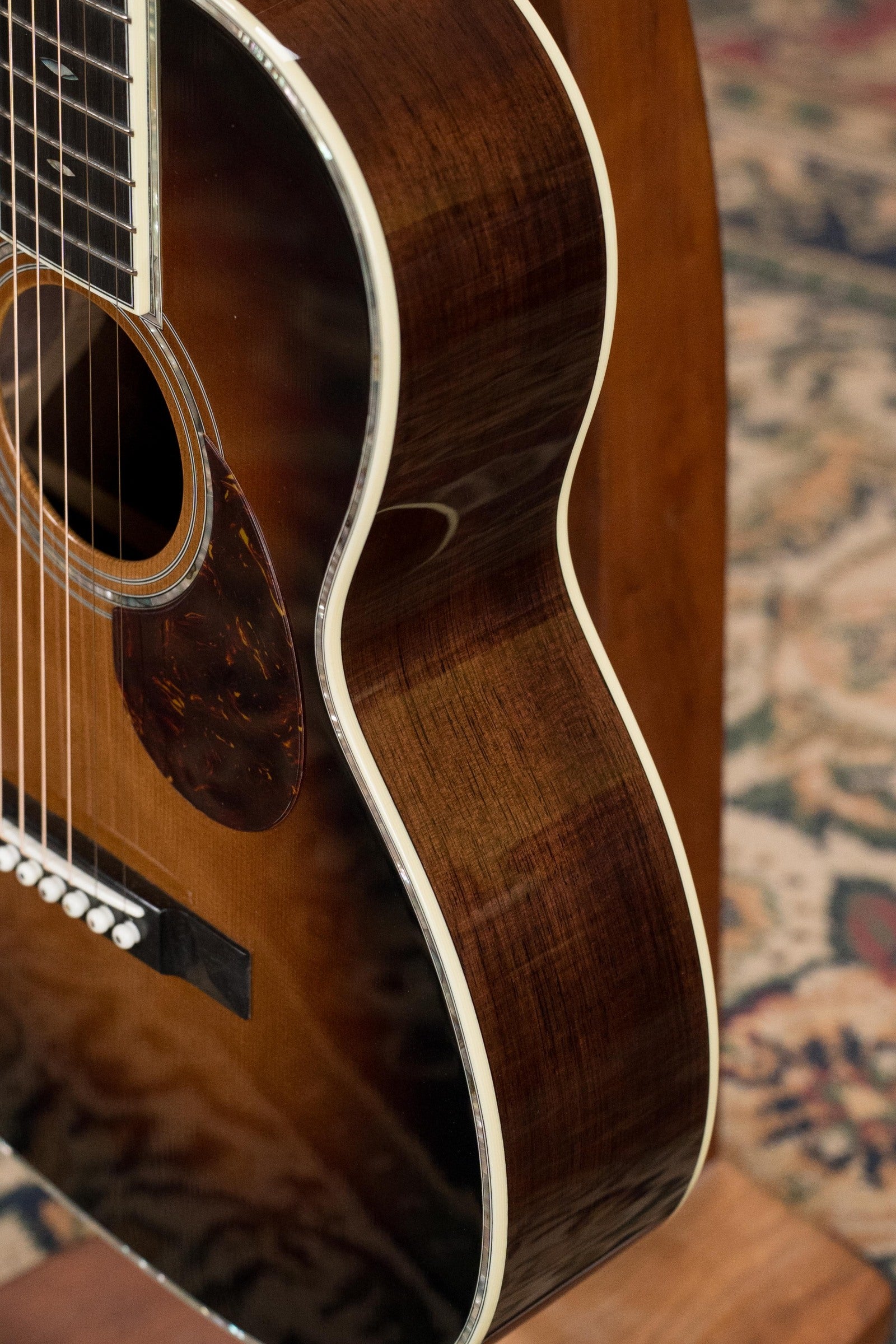 Eastman E40OO-MR-TC-SB AAA Grade Adirondack/Madagascar Rosewood Sunburst OO Acoustic Guitar #4909