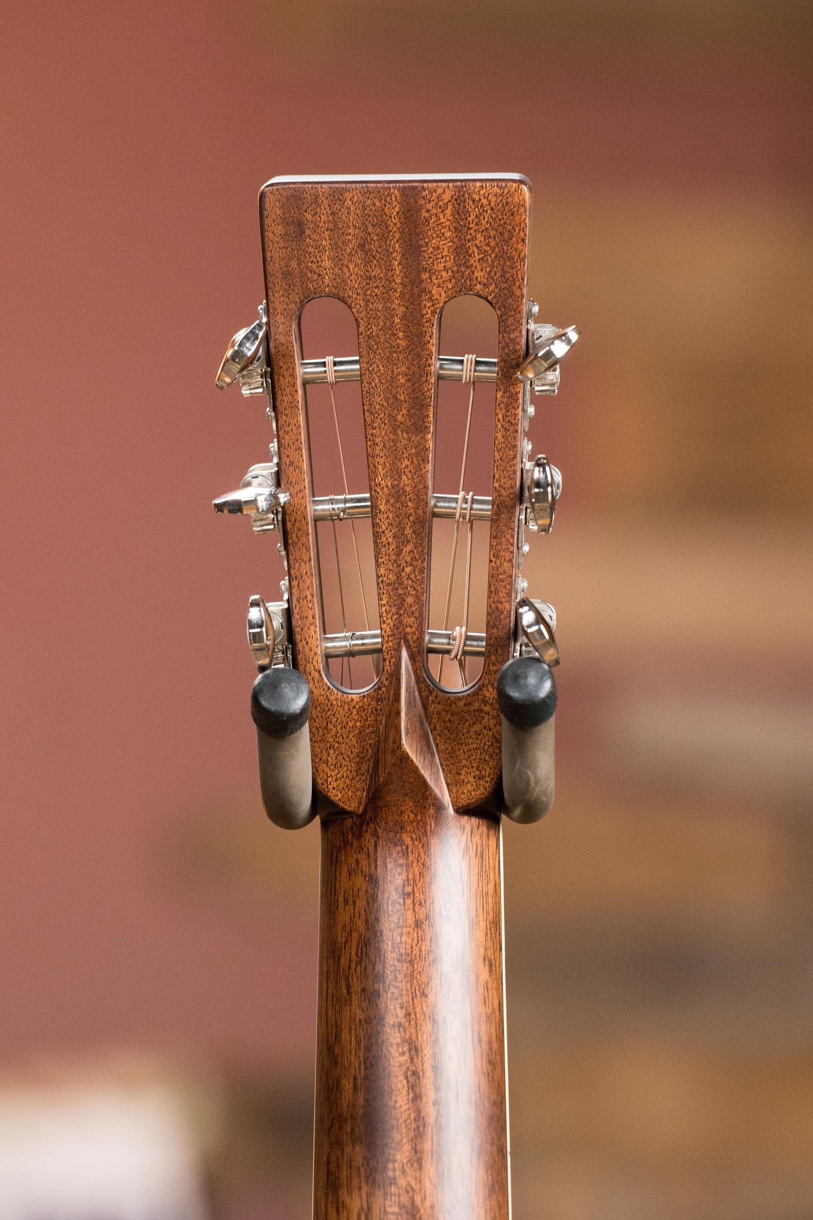 Eastman E40OO-MR-TC-SB AAA Grade Adirondack/Madagascar Rosewood Sunburst OO Acoustic Guitar #4909