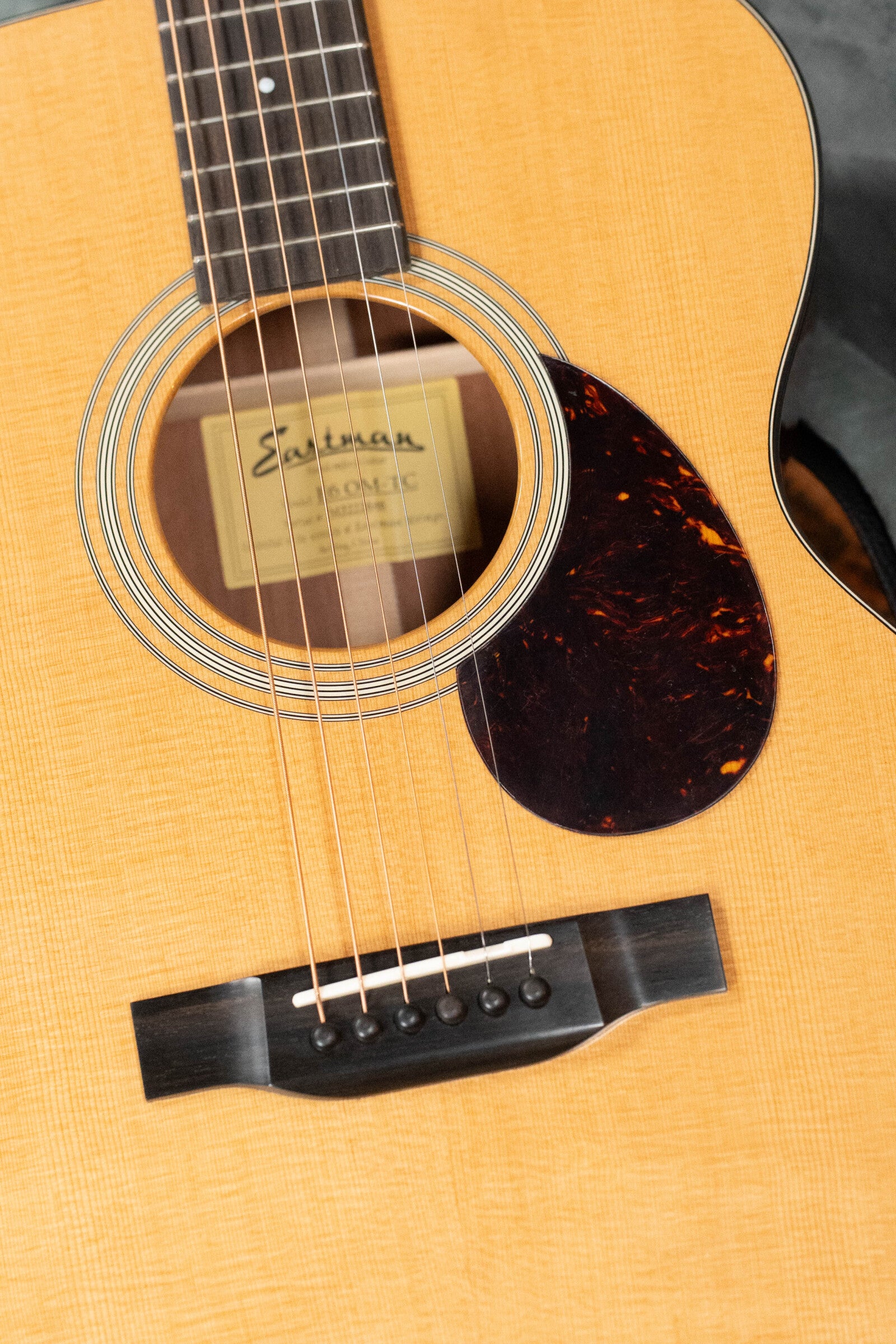 Eastman E6OM-TC Thermo-Cured Sitka/Mahogany Orchestra Model Acoustic Guitar #2646