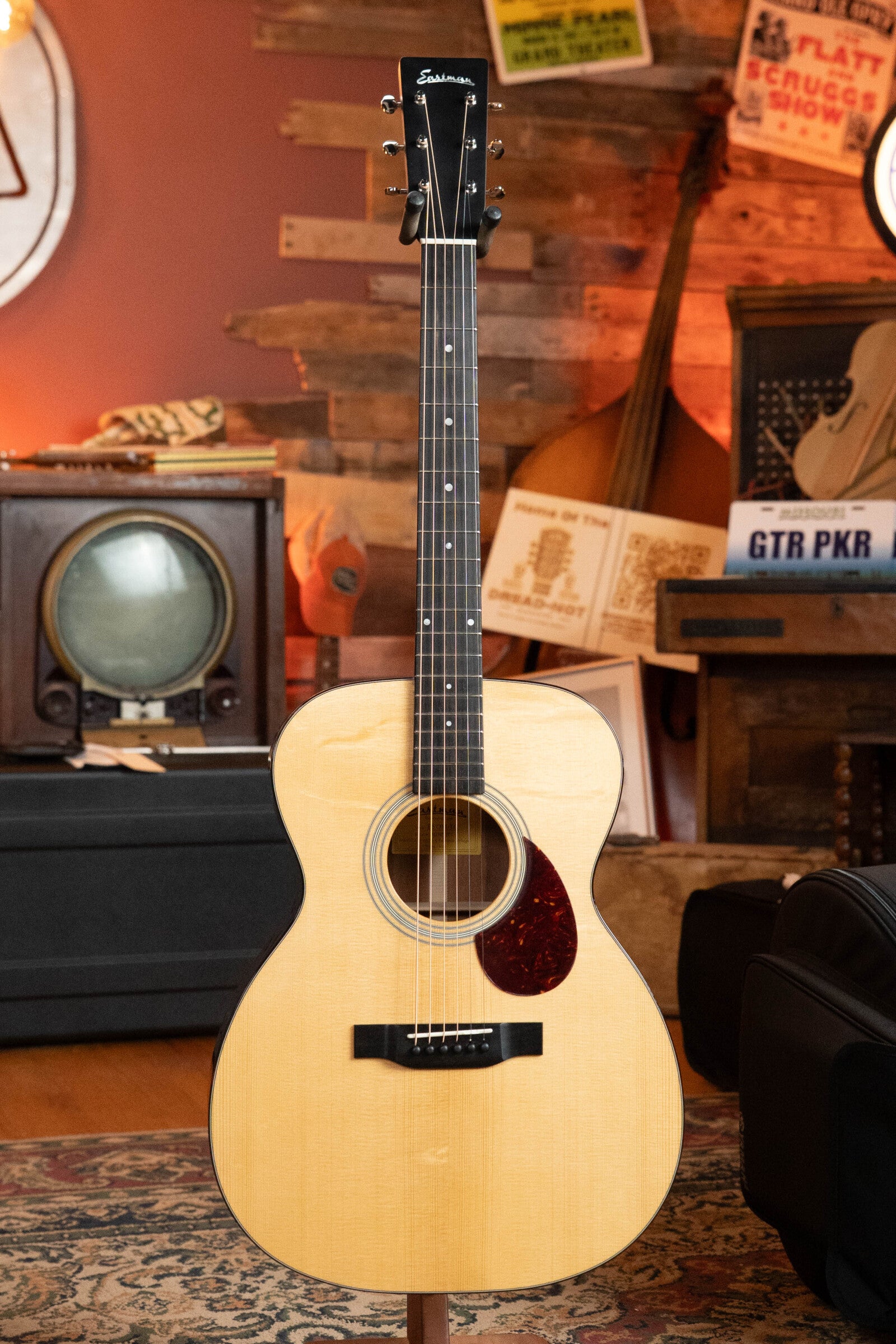 Eastman E6OM-TC Thermo-Cured Sitka/Mahogany Orchestra Model Acoustic Guitar #5907