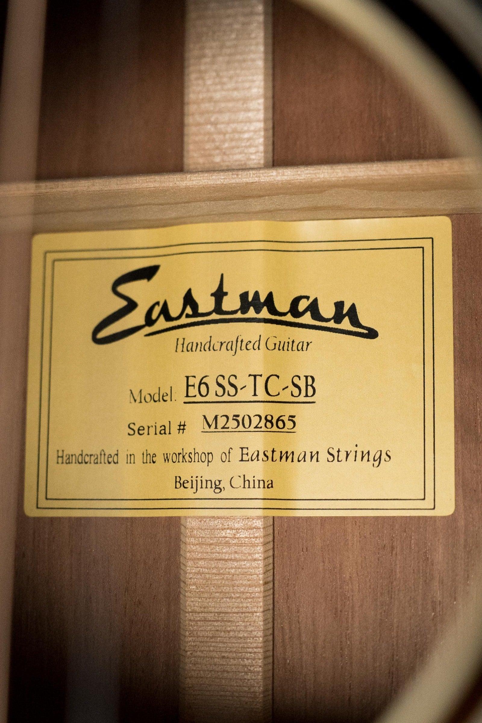 Eastman E6SS-TC-SB Thermo-Cured Sitka/Mahogany Sunburst Slope Shoulder Dreadnought Acoustic Guitar #2865