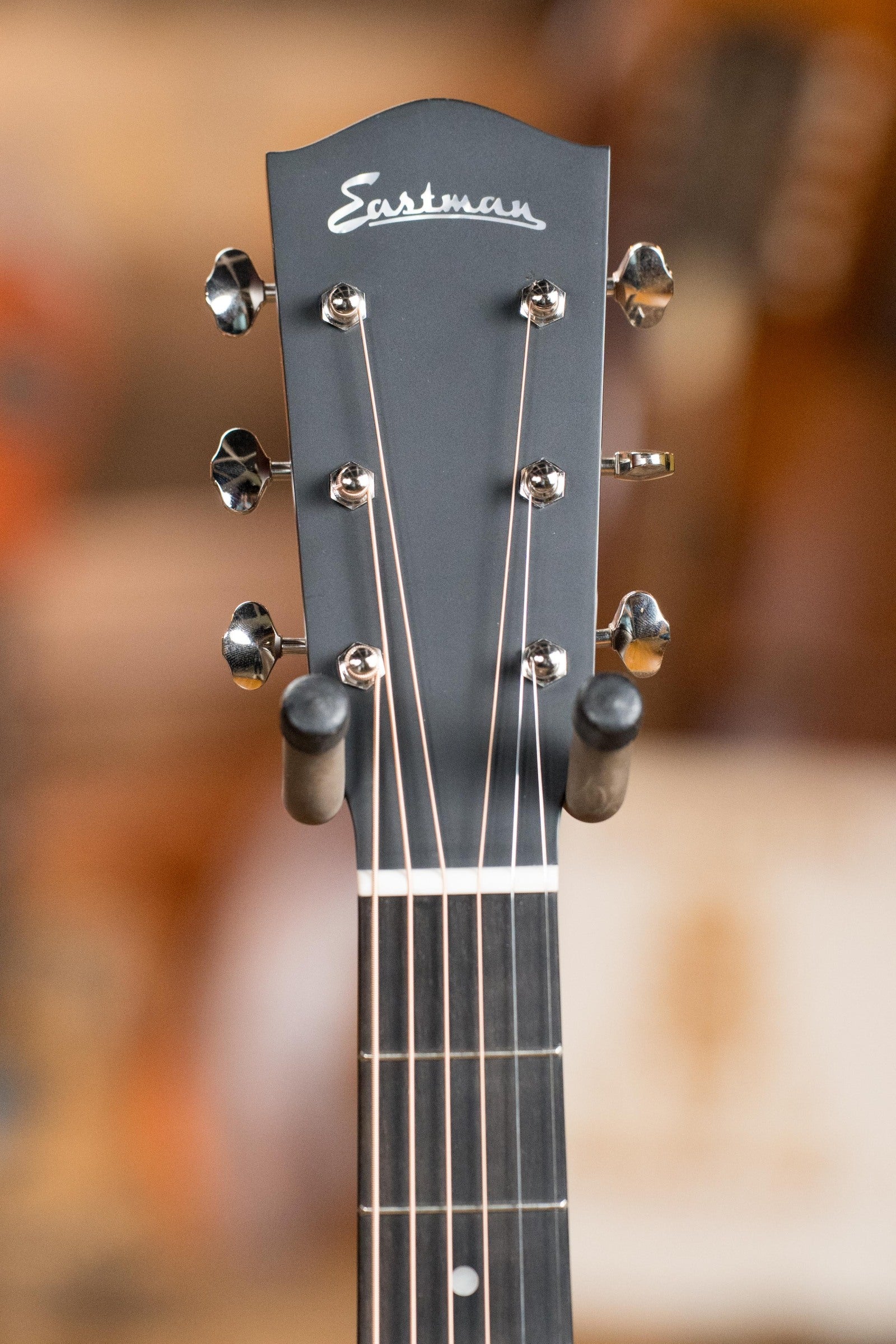 Eastman E6SS-TC-SB Thermo-Cured Sitka/Mahogany Sunburst Slope Shoulder Dreadnought Acoustic Guitar #2865