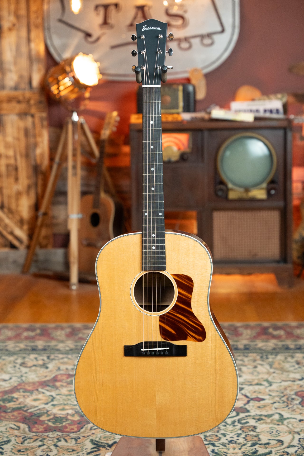 Eastman E6SS-TC Thermo-Cured Sitka/Mahogany Slope Shoulder Dreadnought Acoustic Guitar #3995