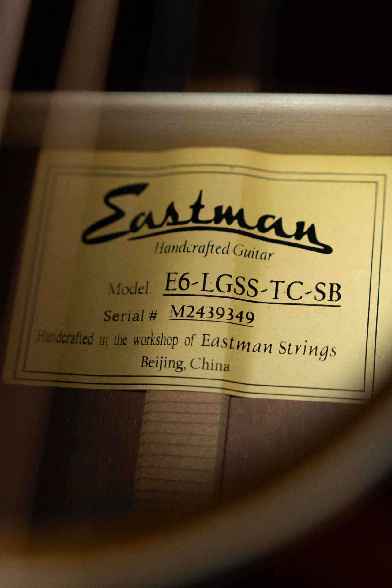 Eastman E6-LGSS-TC-SB Thermo-Cured Sitka/Mahogany LG-Style Slope Shoulder Sunburst Acoustic Guitar #9349