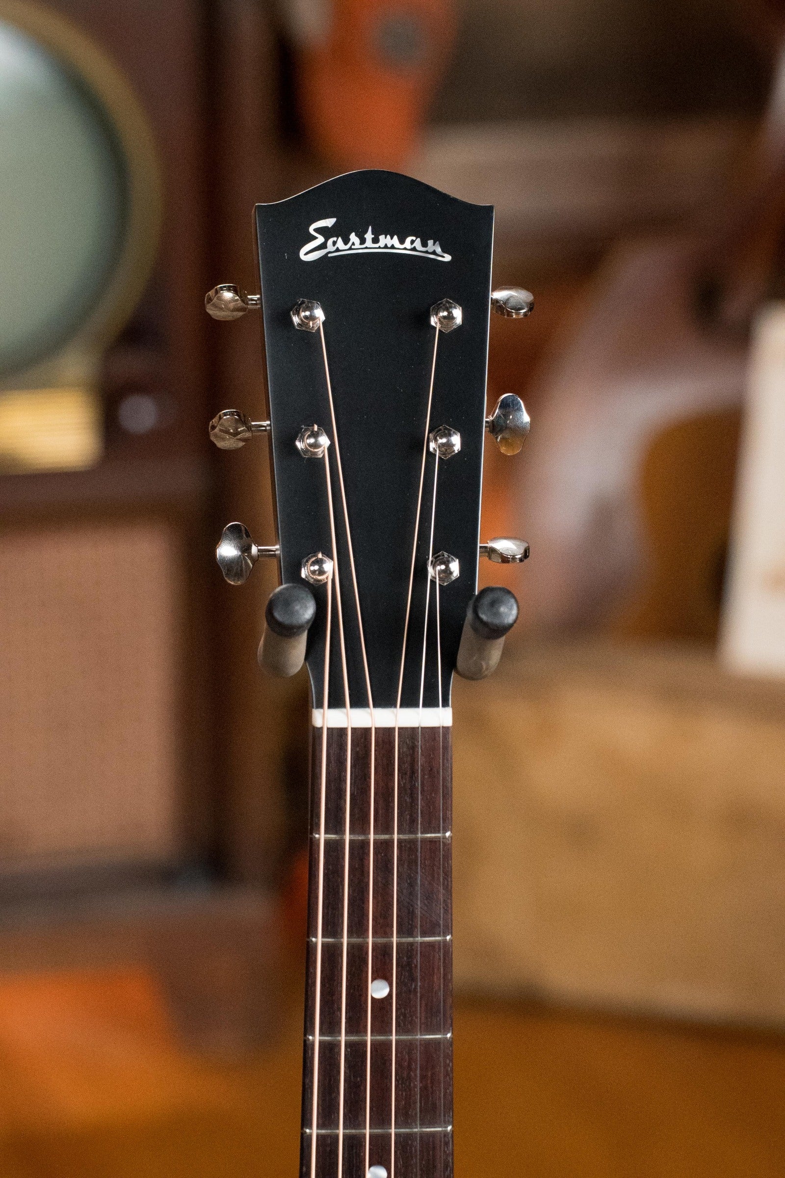 Eastman E6-LGSS-TC-SB Thermo-Cured Sitka/Mahogany LG-Style Slope Shoulder Sunburst Acoustic Guitar #9350